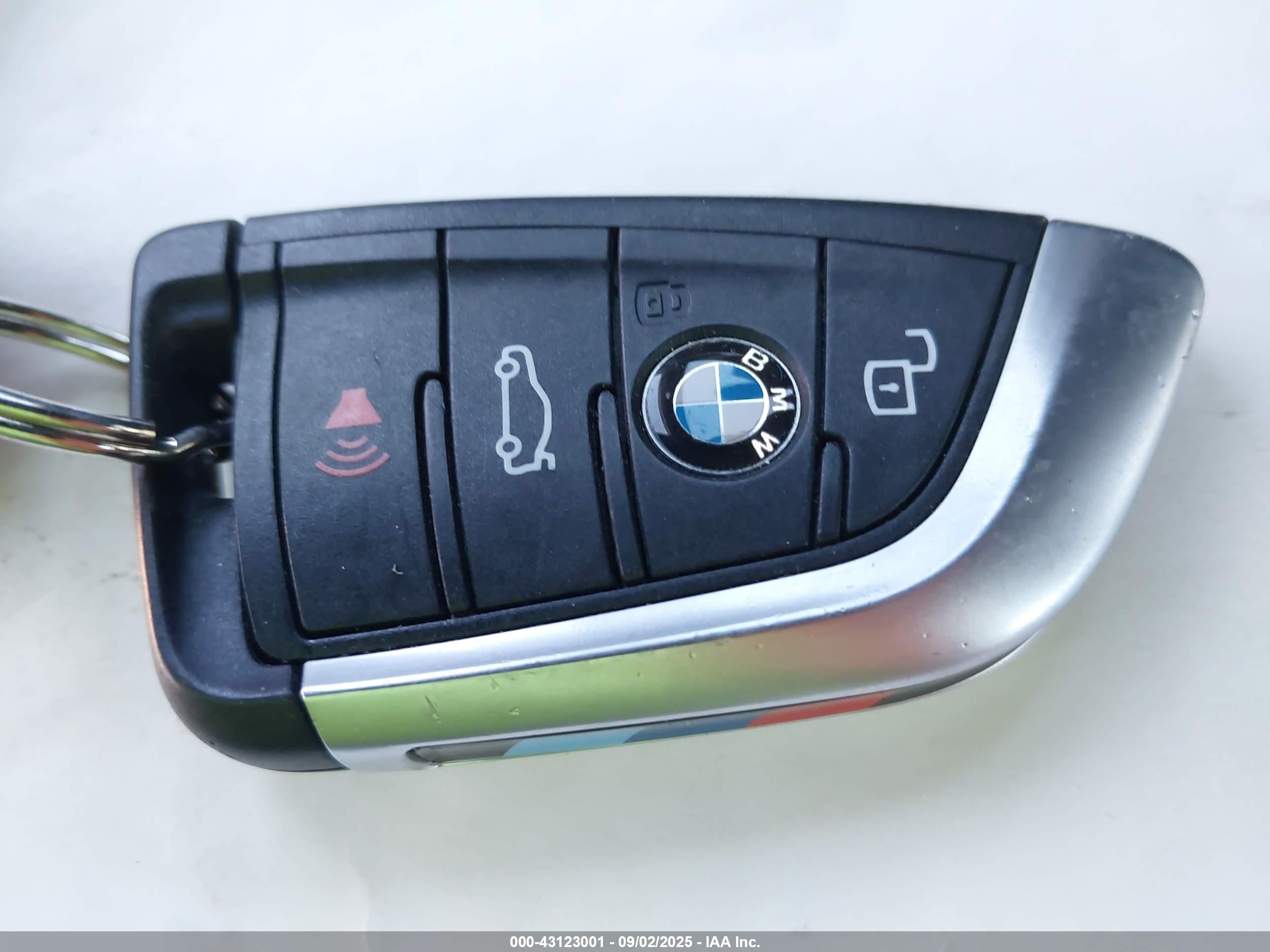 BMW 3 image 11