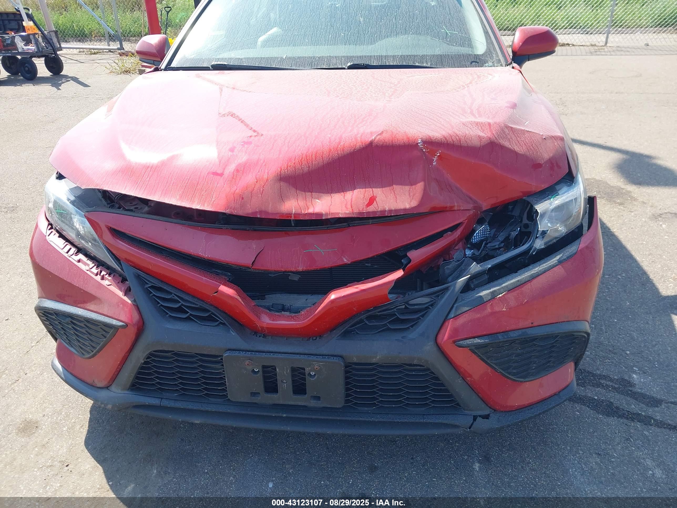 TOYOTA CAMRY image 6