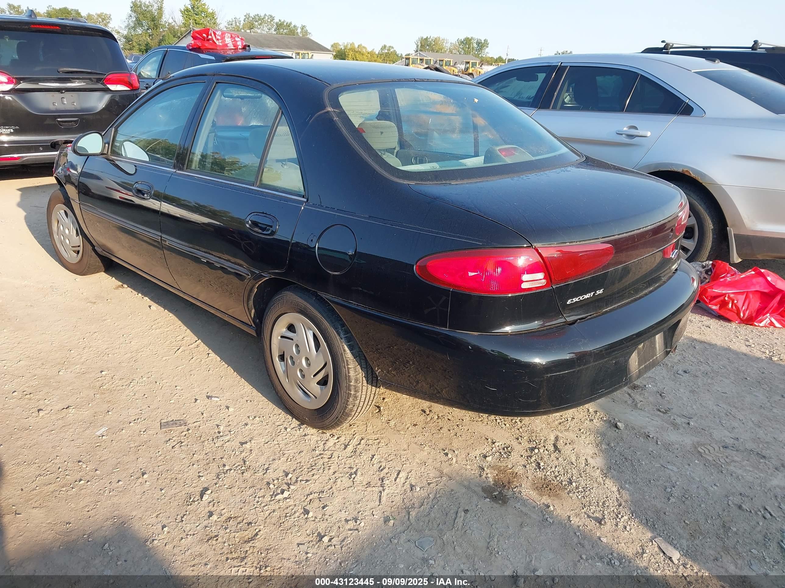 FORD ESCORT image 3