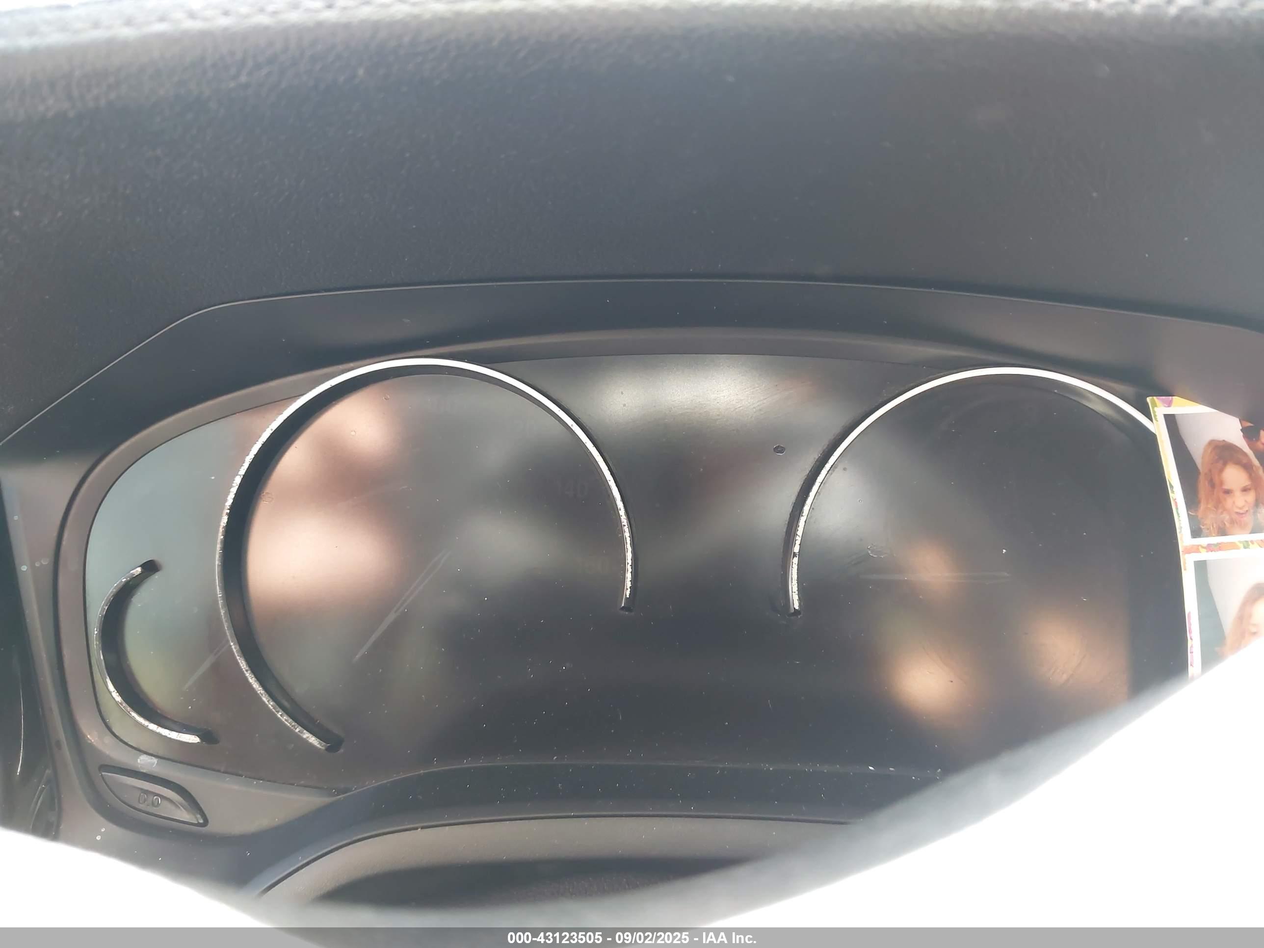 BMW 330I image 7