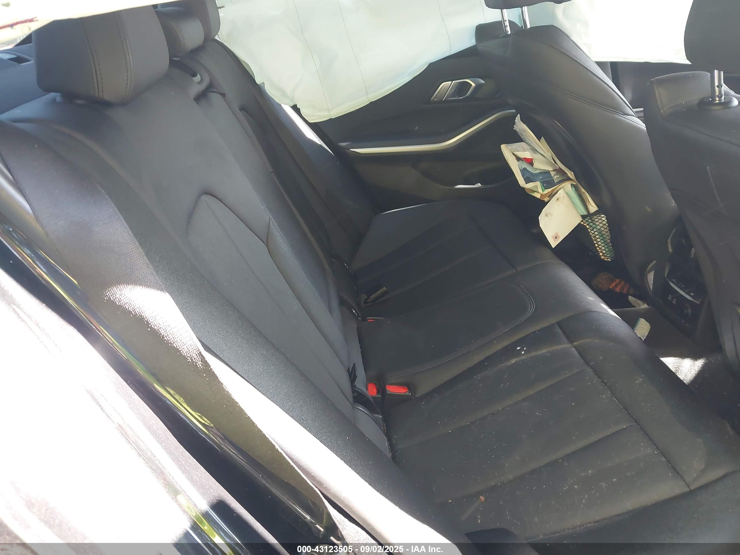 BMW 330I image 8
