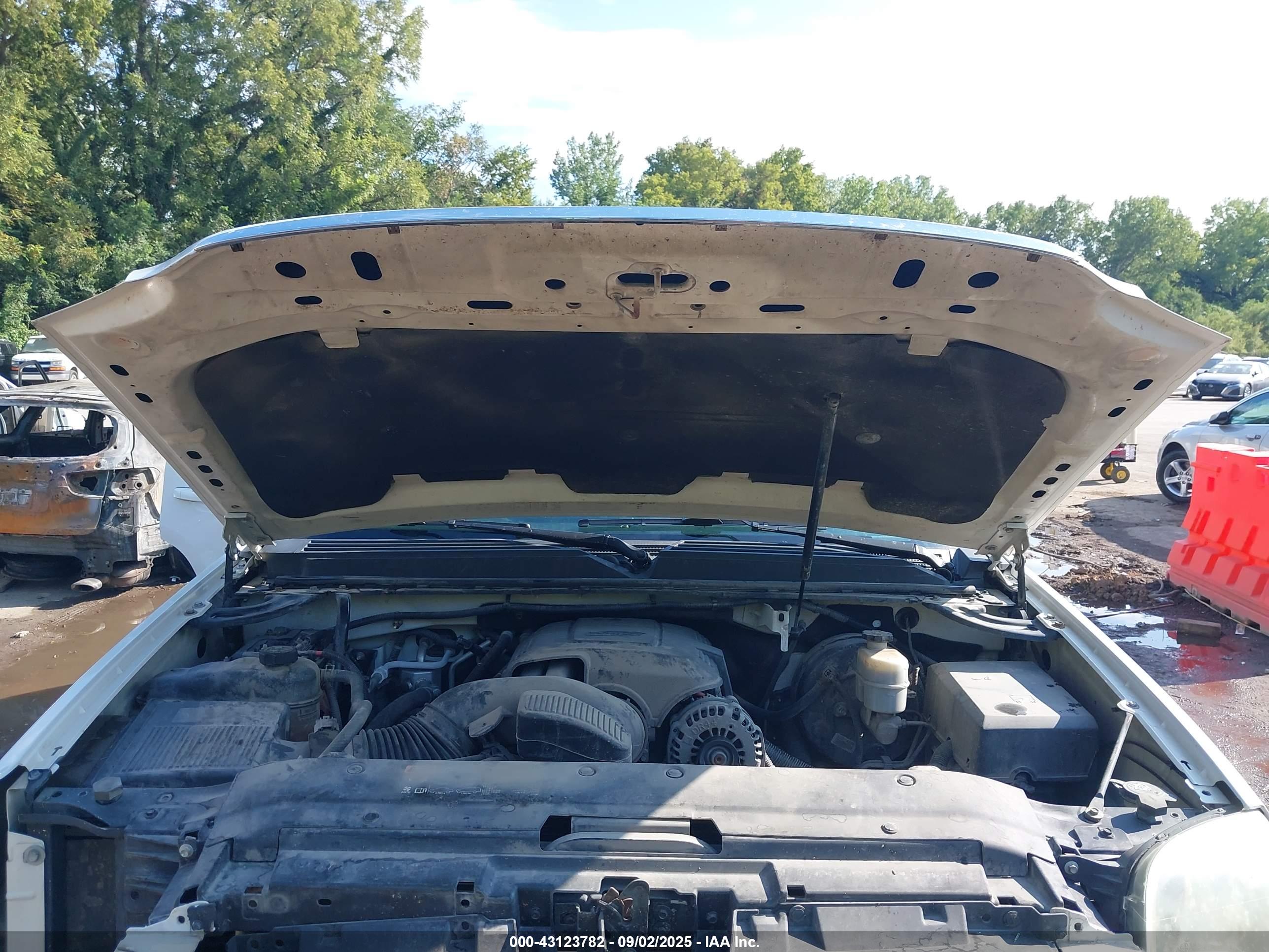 GMC YUKON image 10