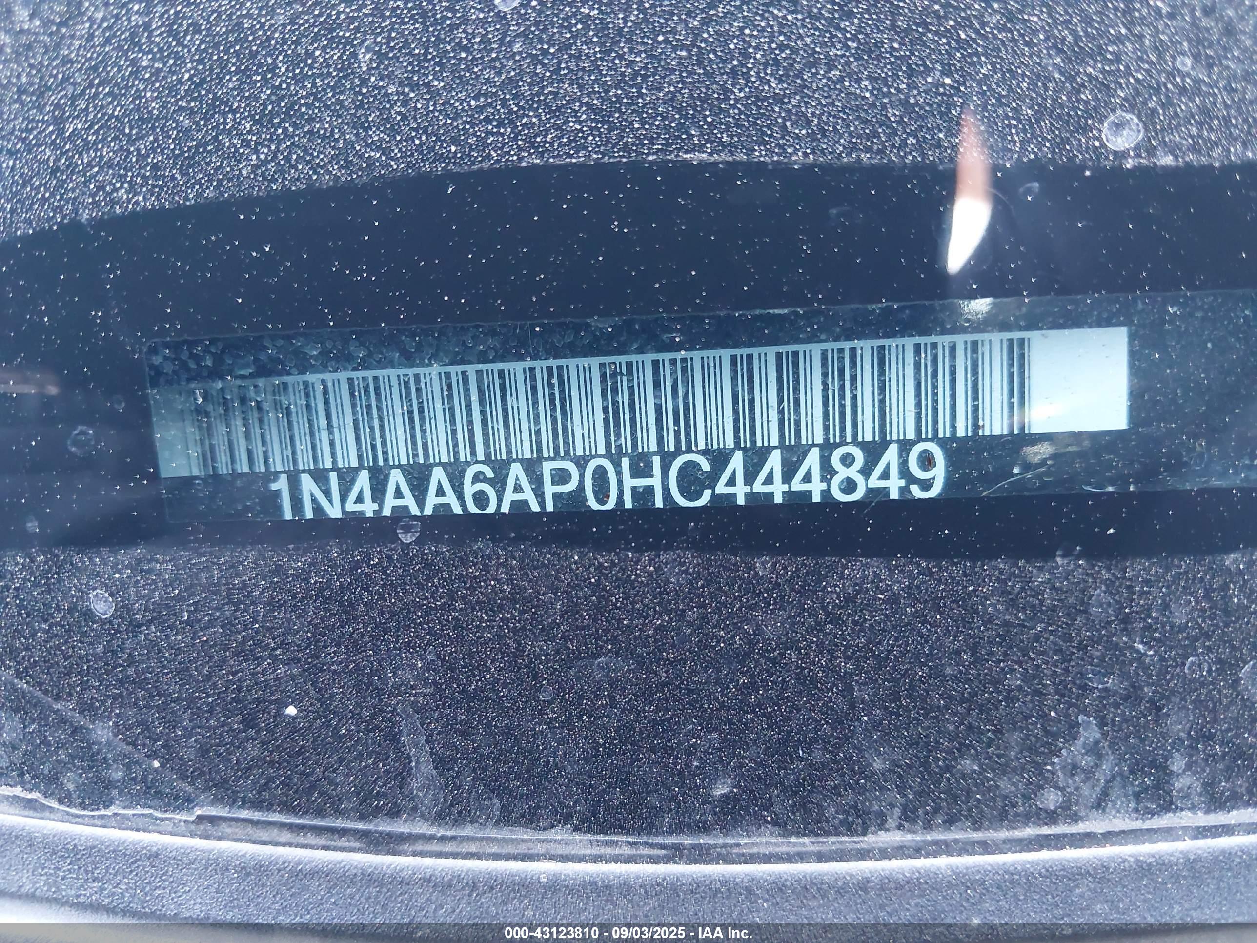 NISSAN MAXIMA image 9