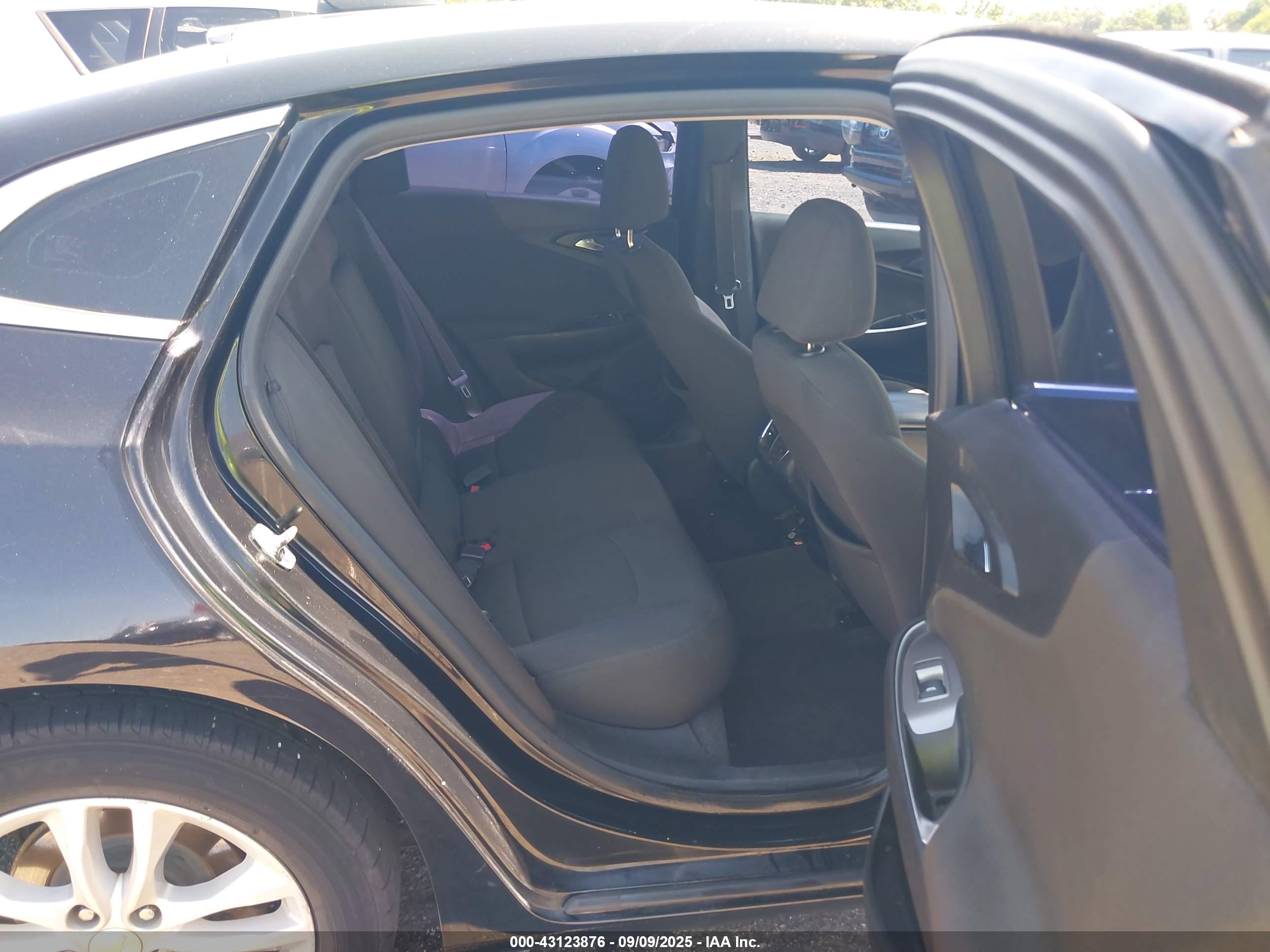 CHEVROLET MALIBU image 8