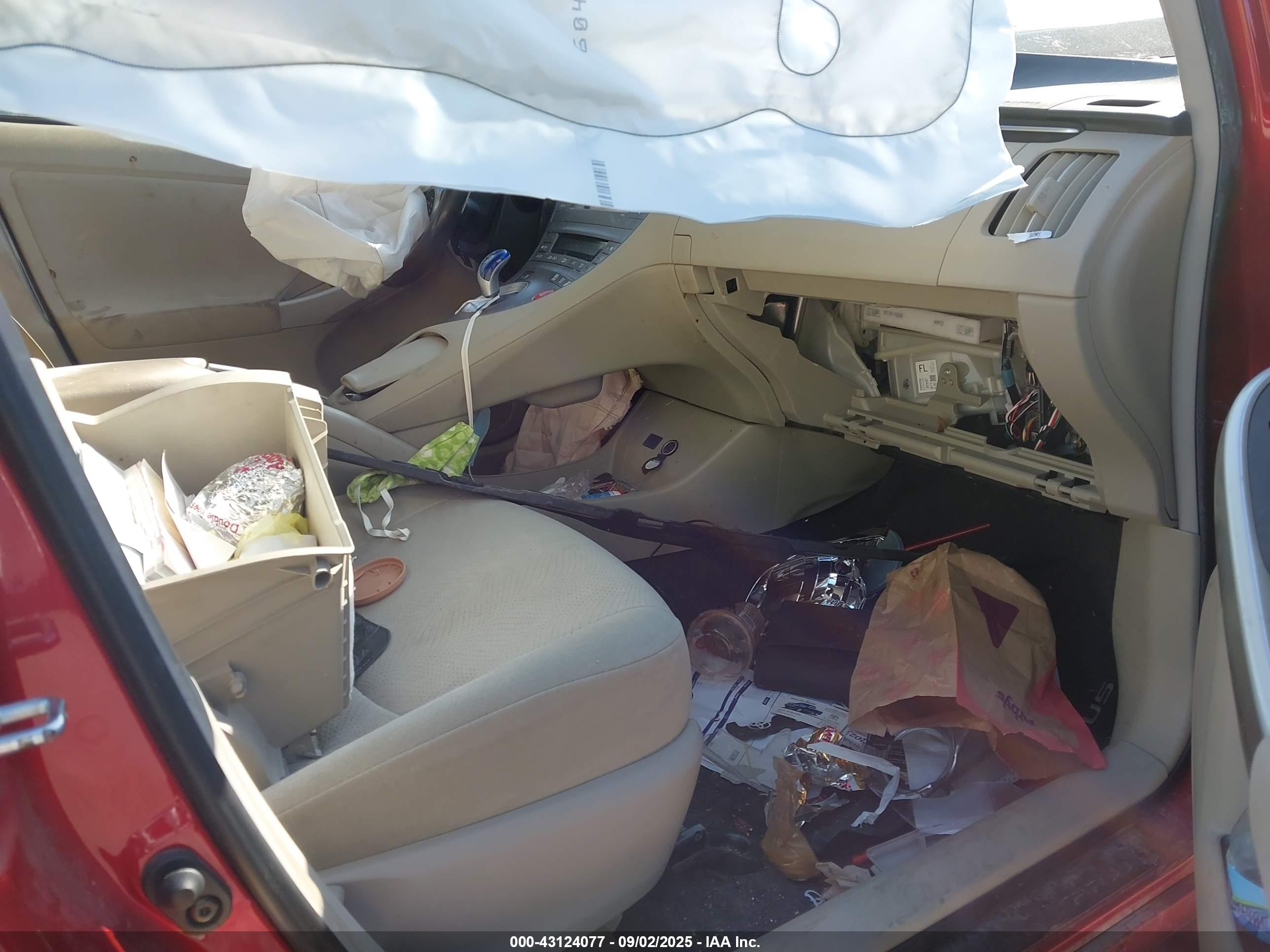TOYOTA PRIUS image 5