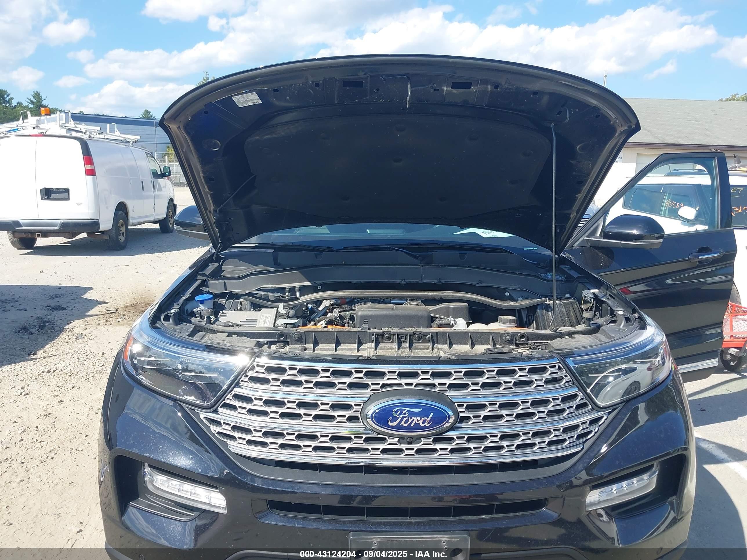 FORD EXPLORER image 10