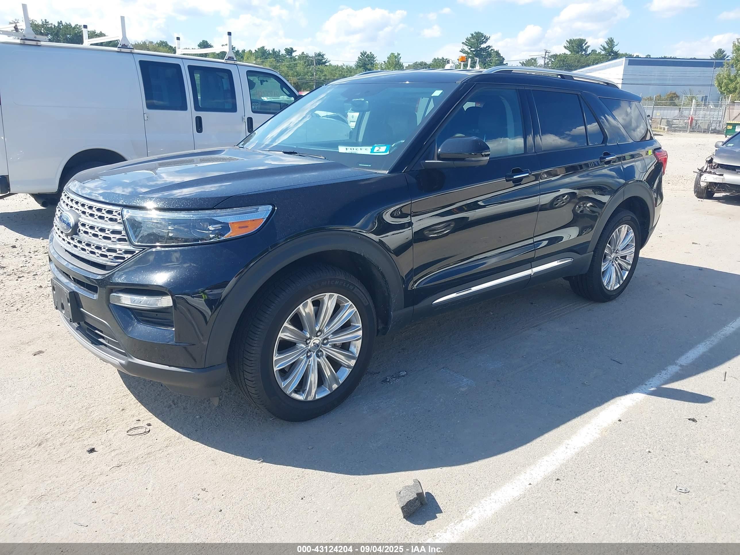 FORD EXPLORER image 2