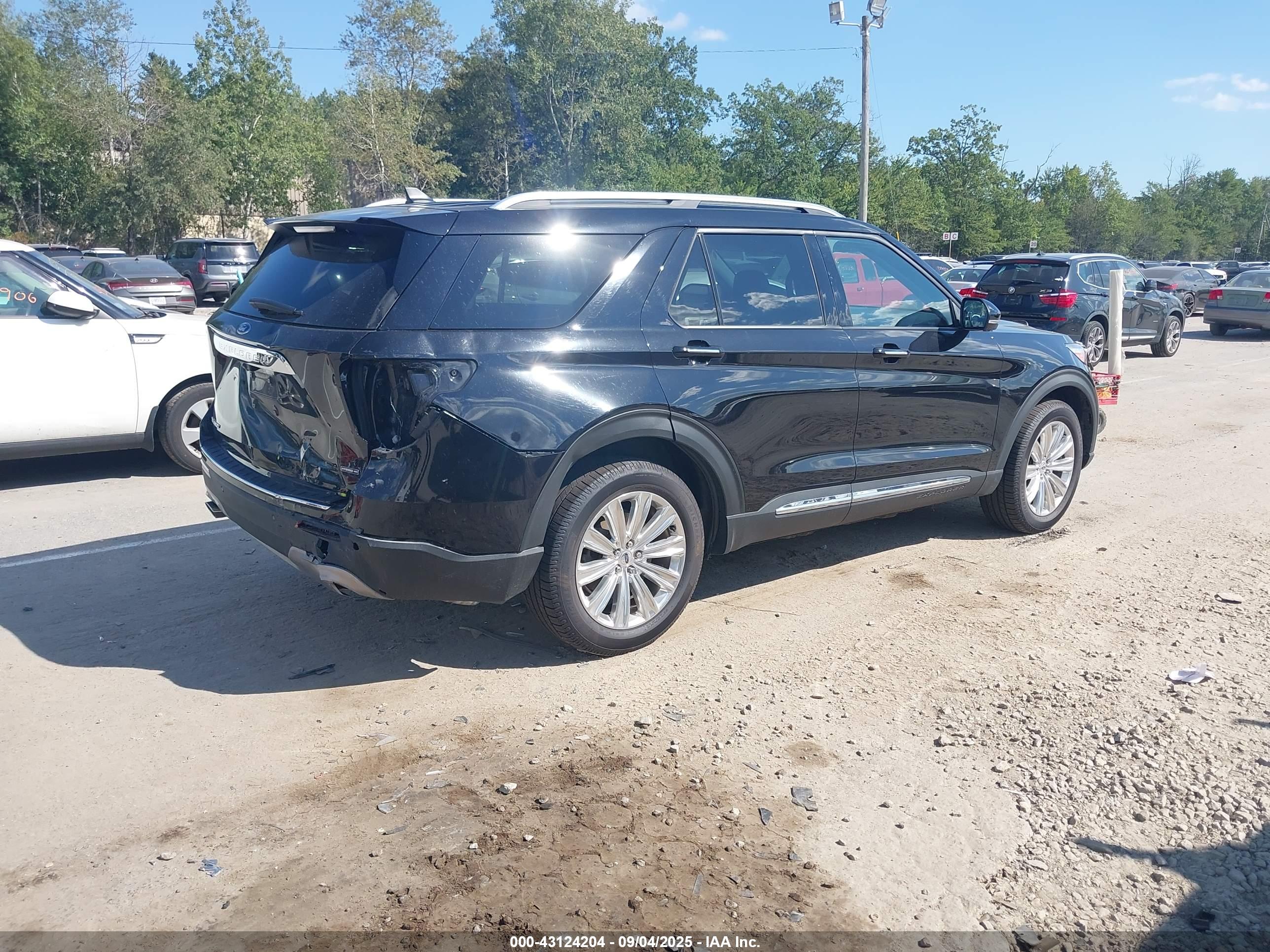 FORD EXPLORER image 4