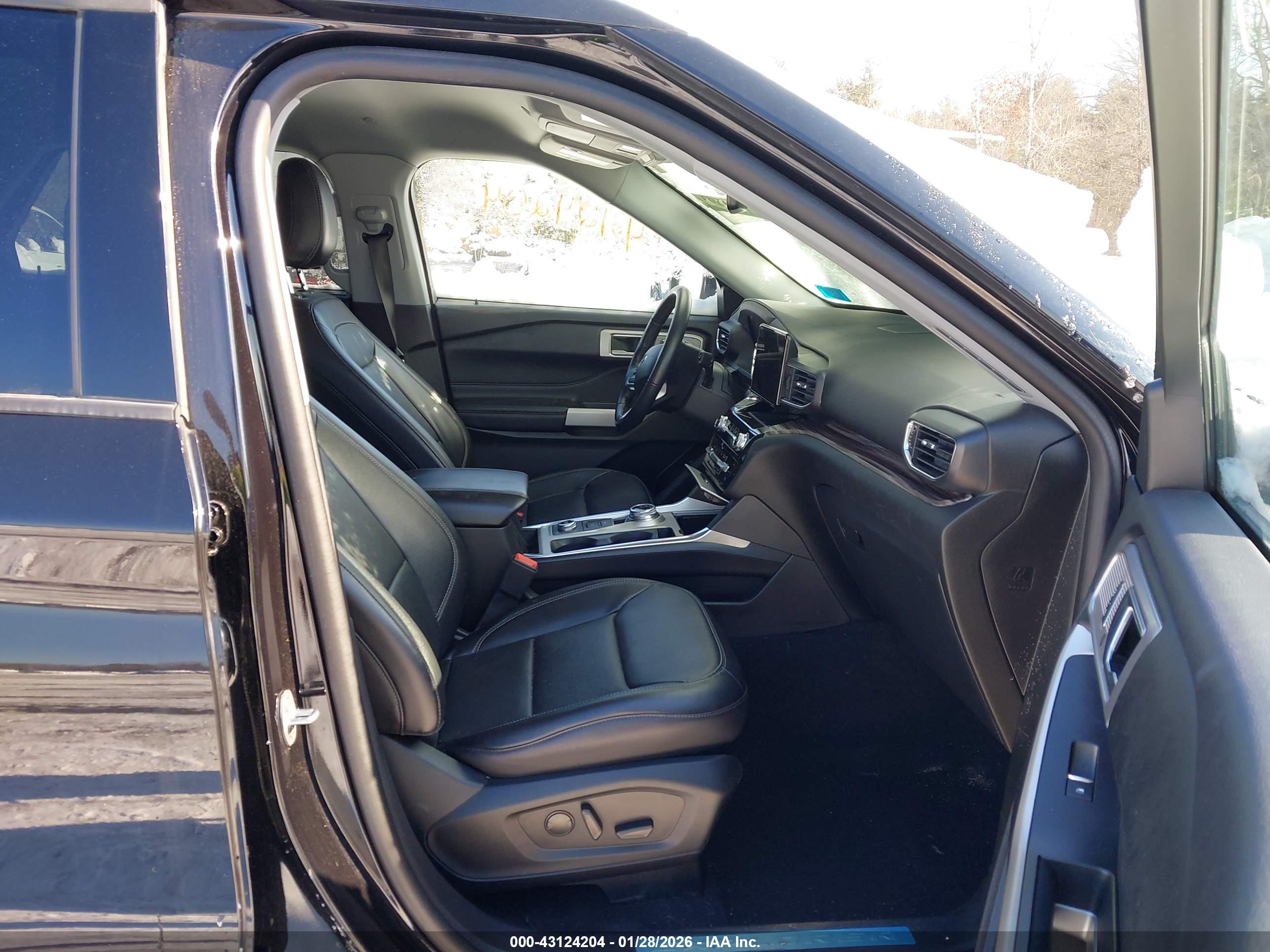 FORD EXPLORER image 5