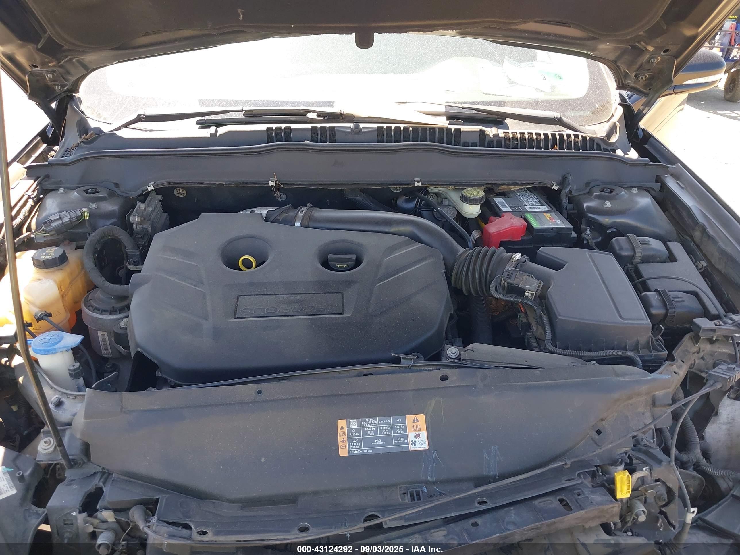 FORD FUSION image 10