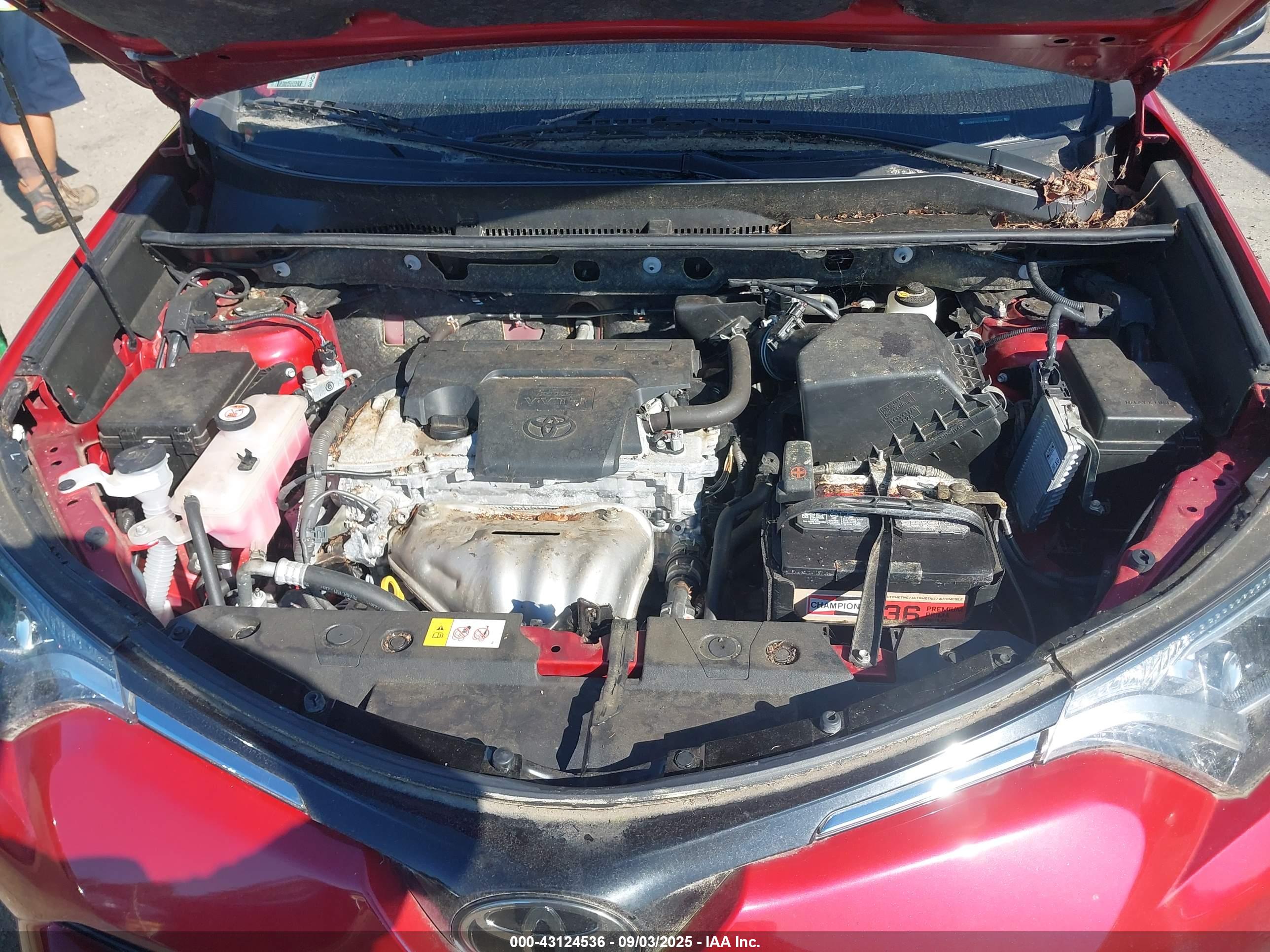TOYOTA RAV4 image 10