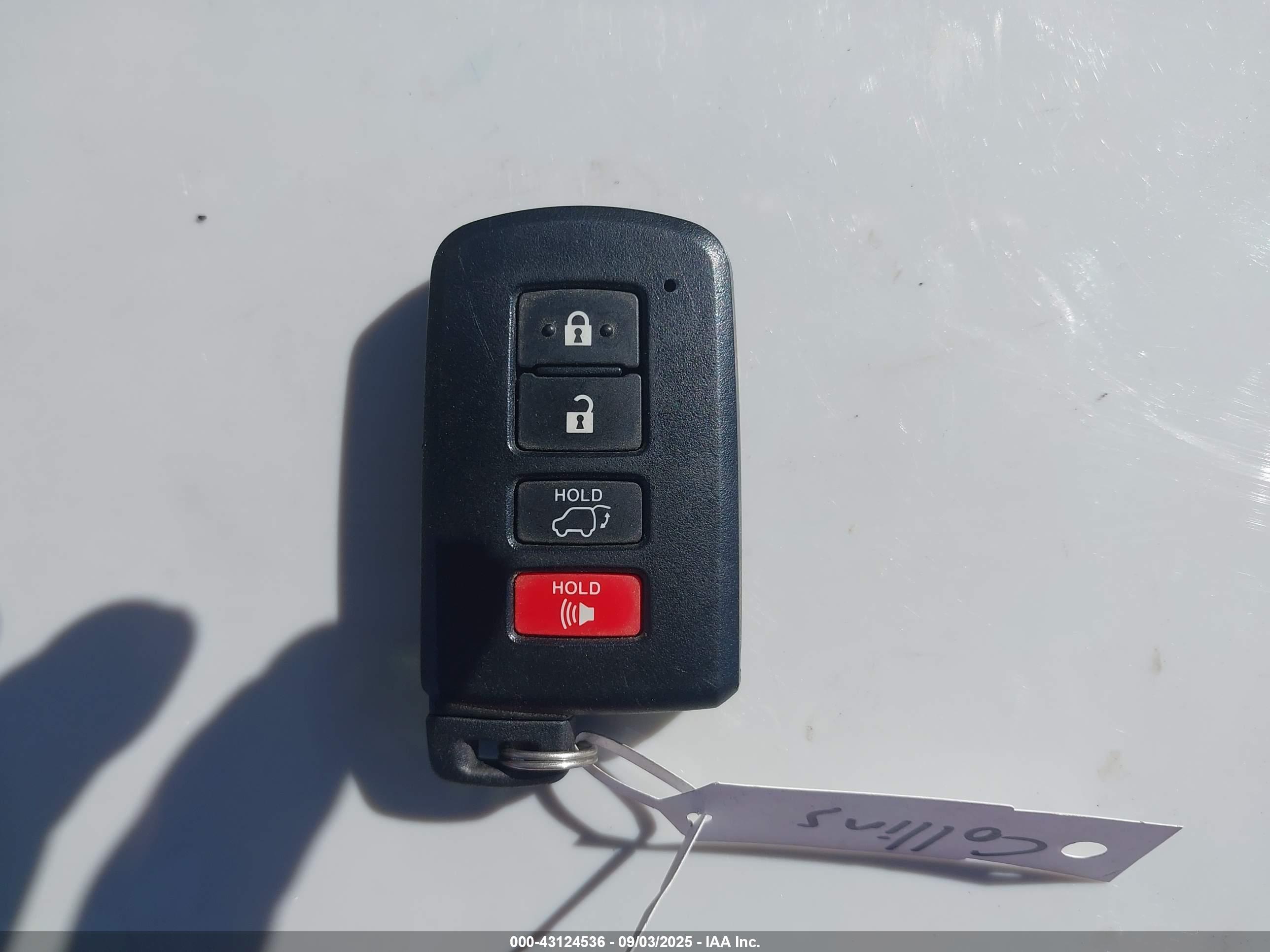 TOYOTA RAV4 image 11