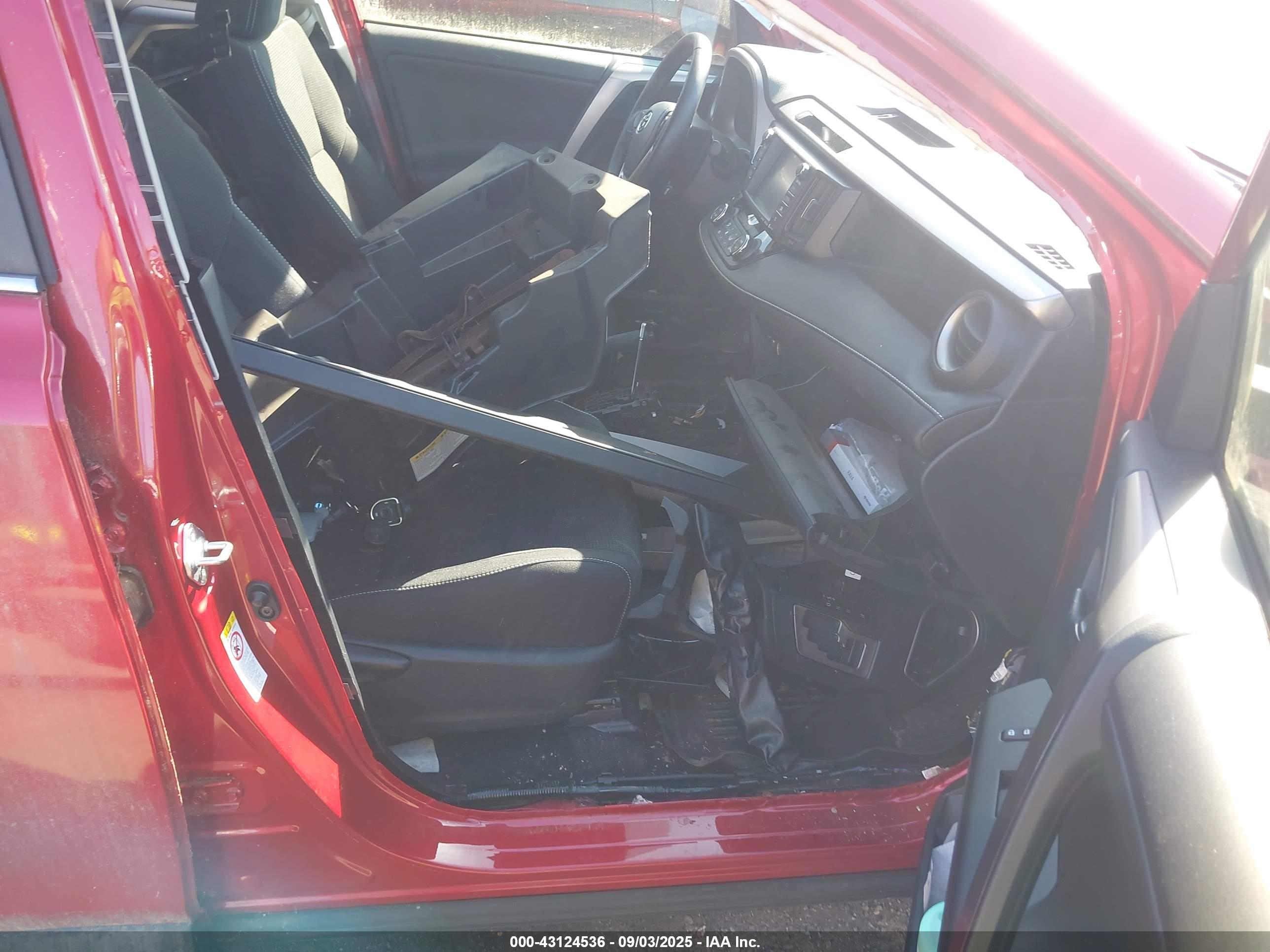 TOYOTA RAV4 image 5