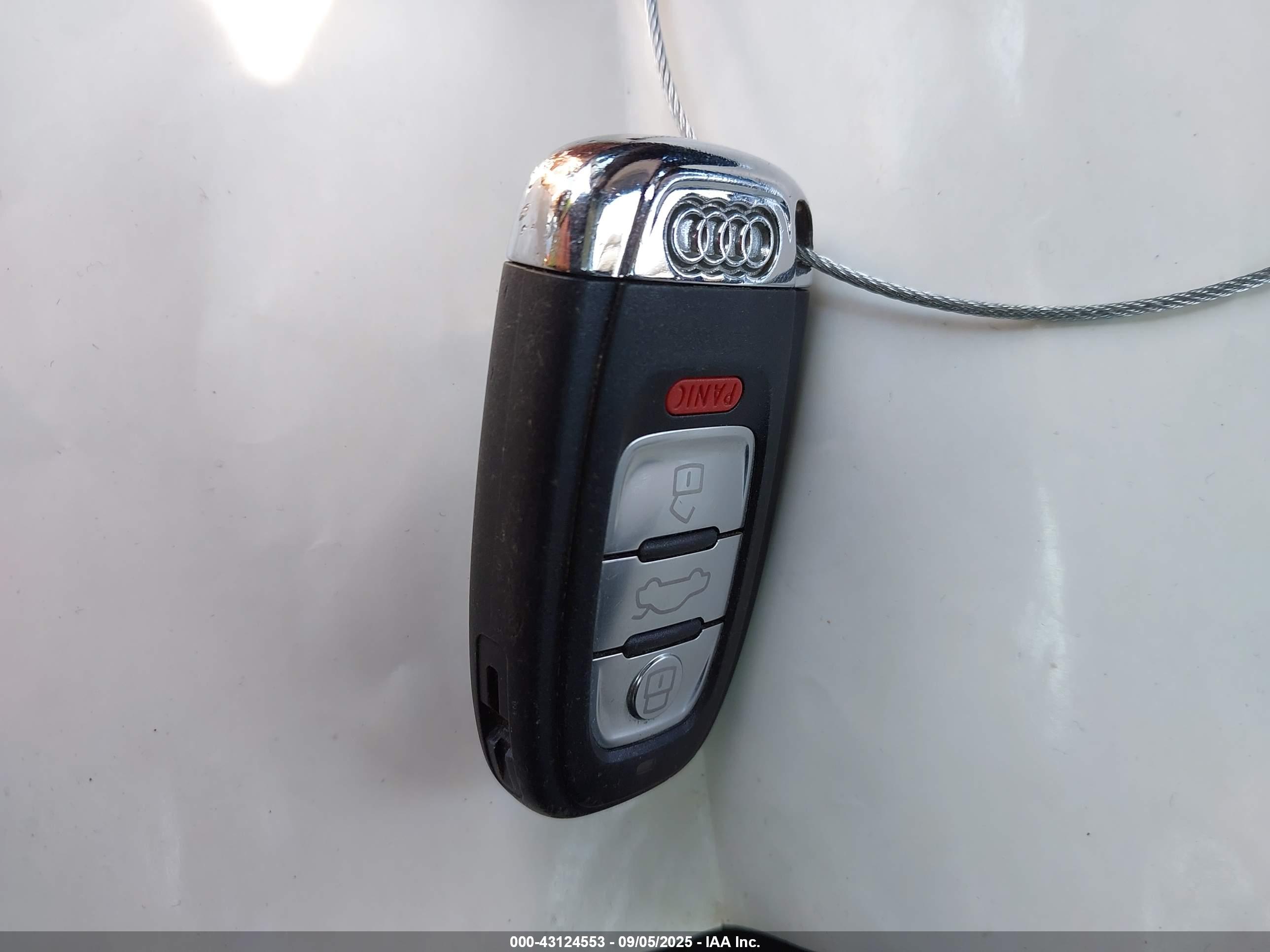 AUDI A4 image 11
