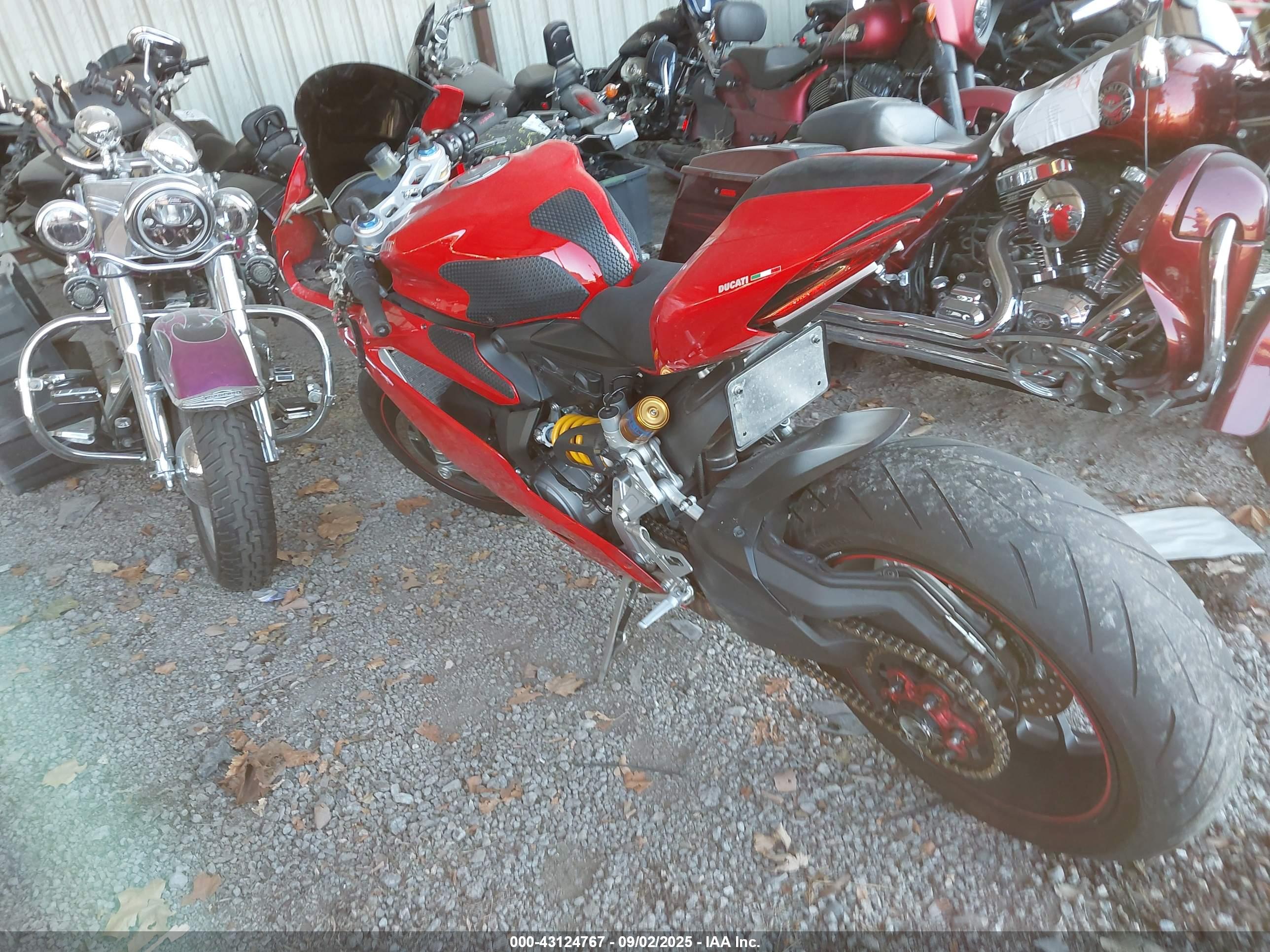 DUCATI SUPERBIKE image 3