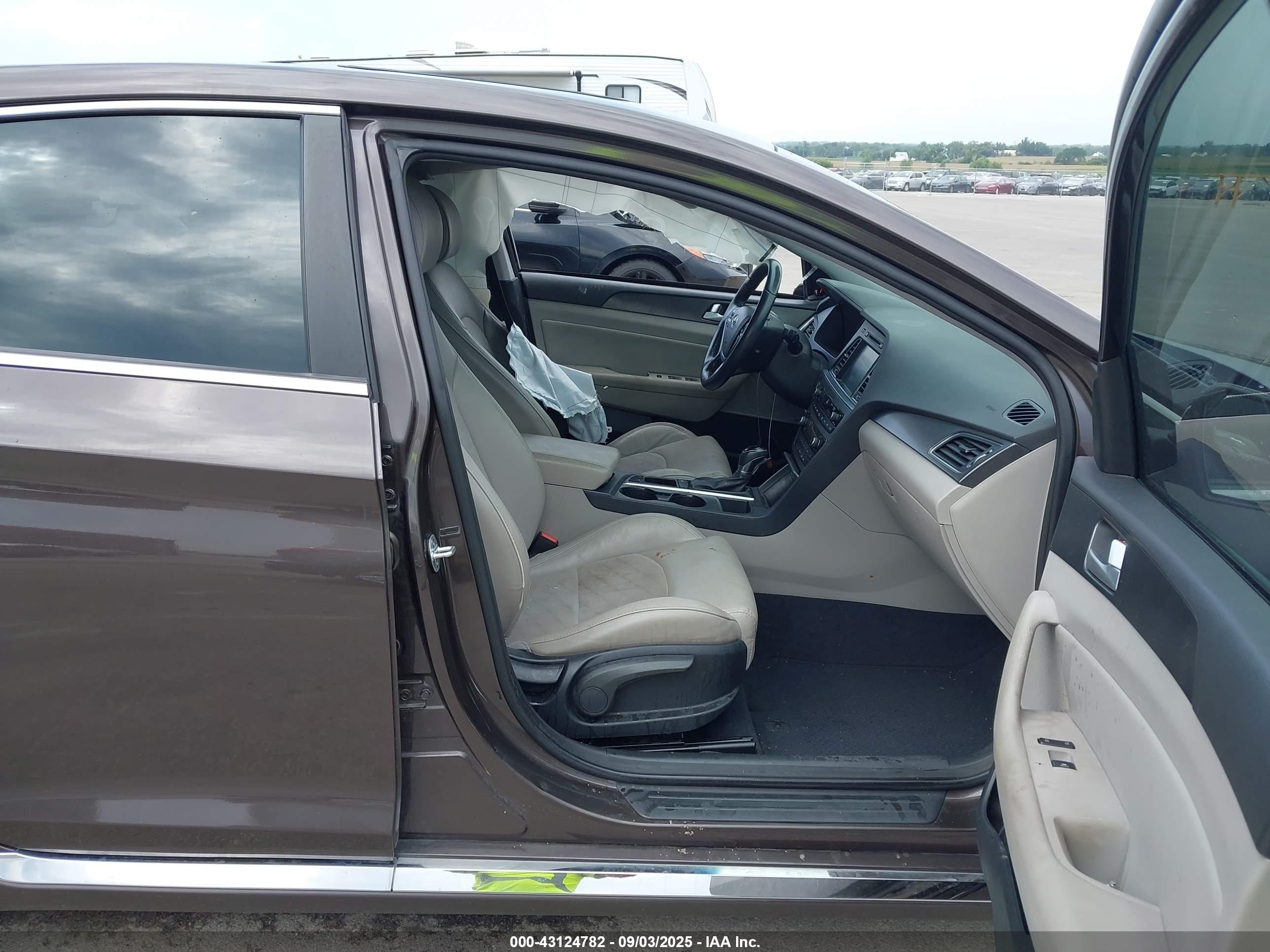 HYUNDAI SONATA image 5