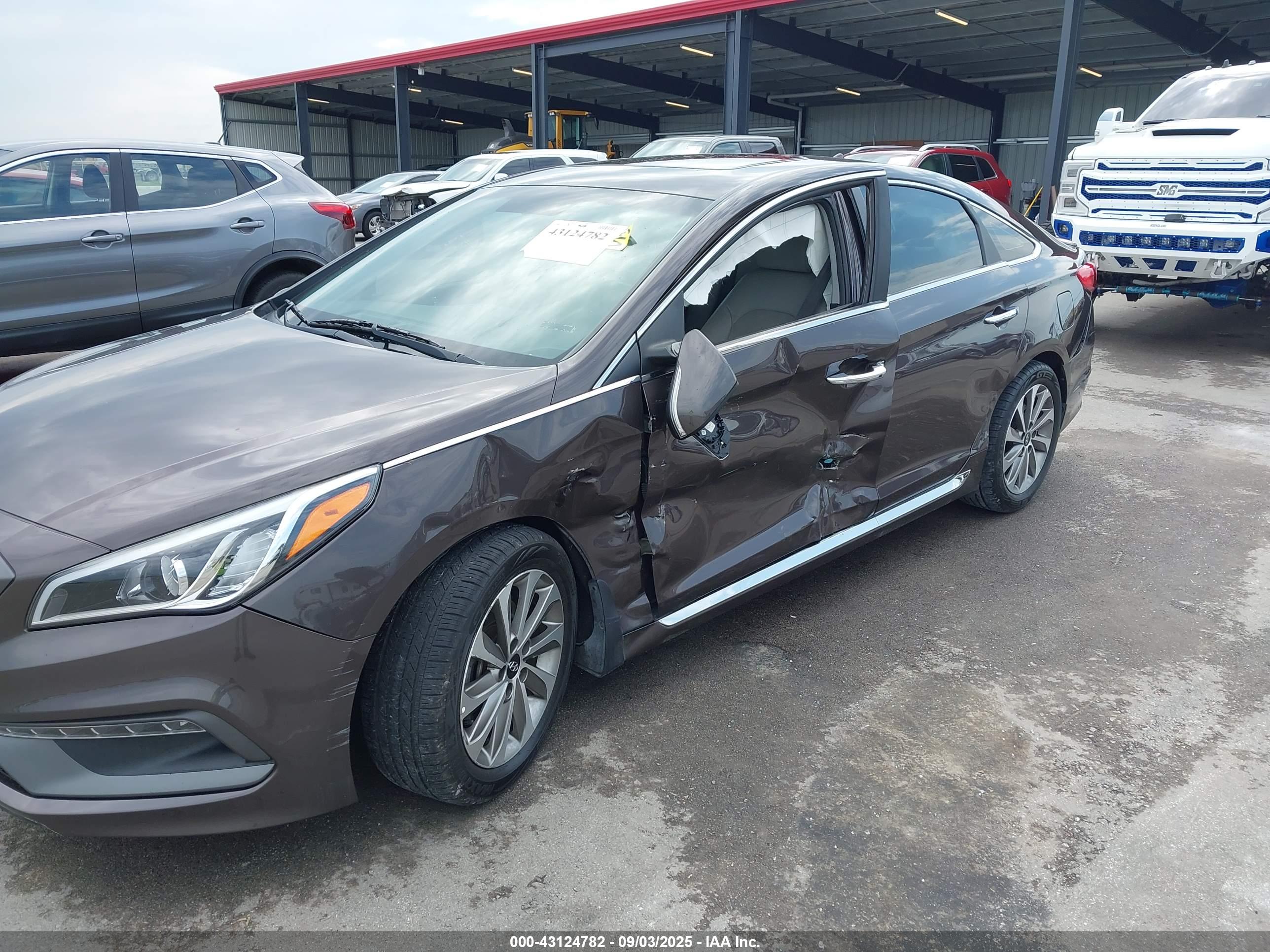 HYUNDAI SONATA image 6