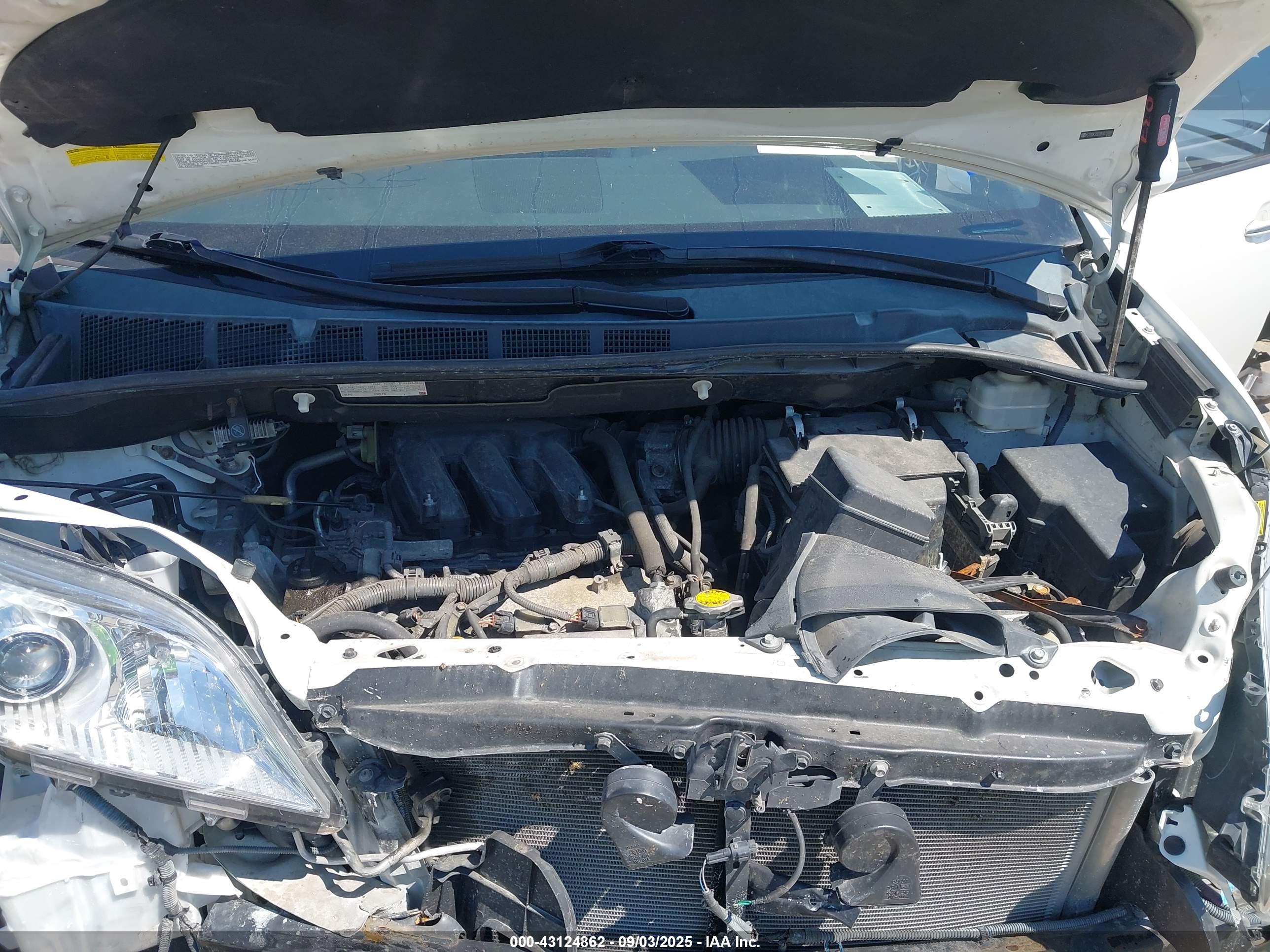 TOYOTA SIENNA image 10