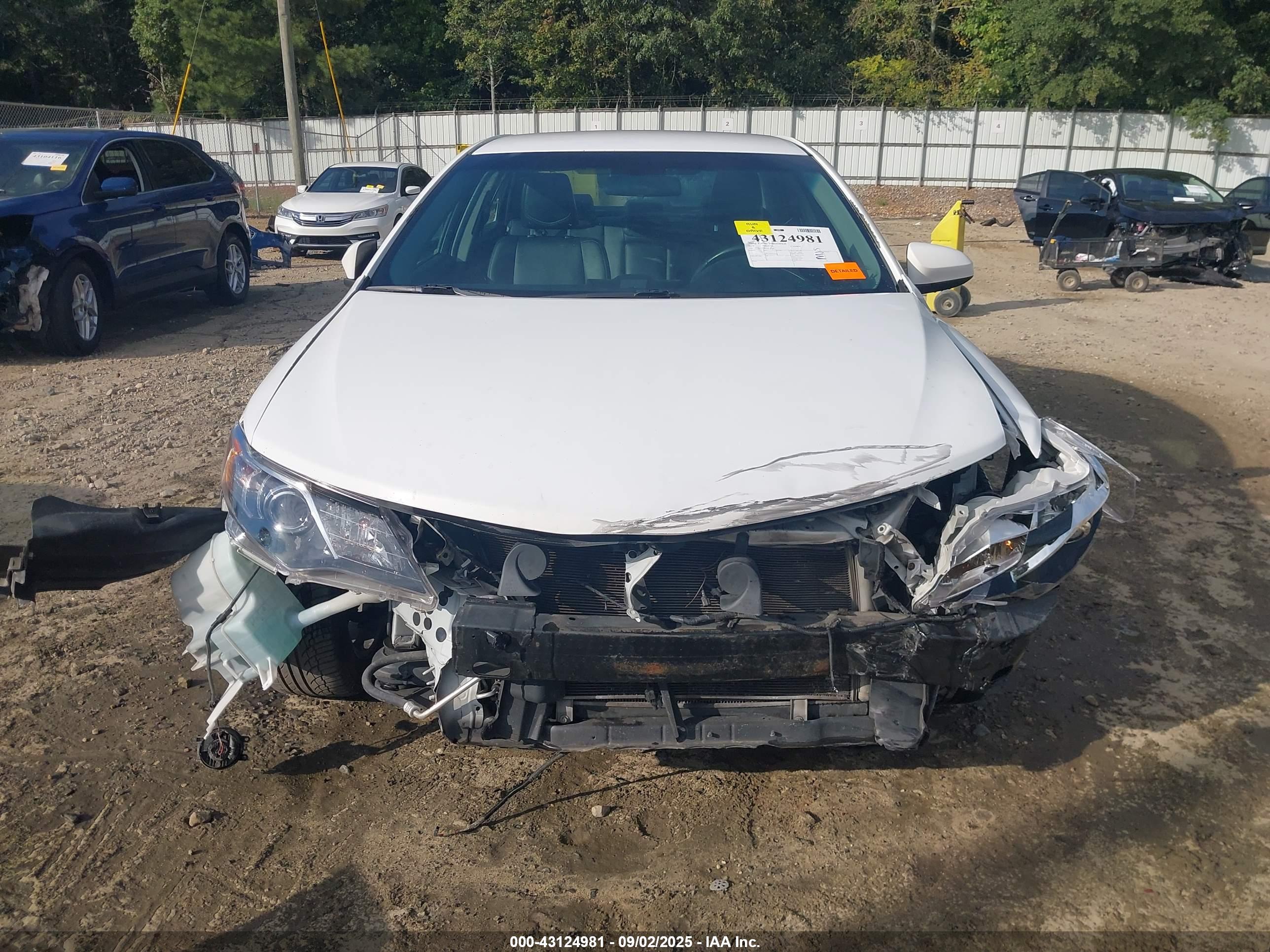 TOYOTA CAMRY image 6