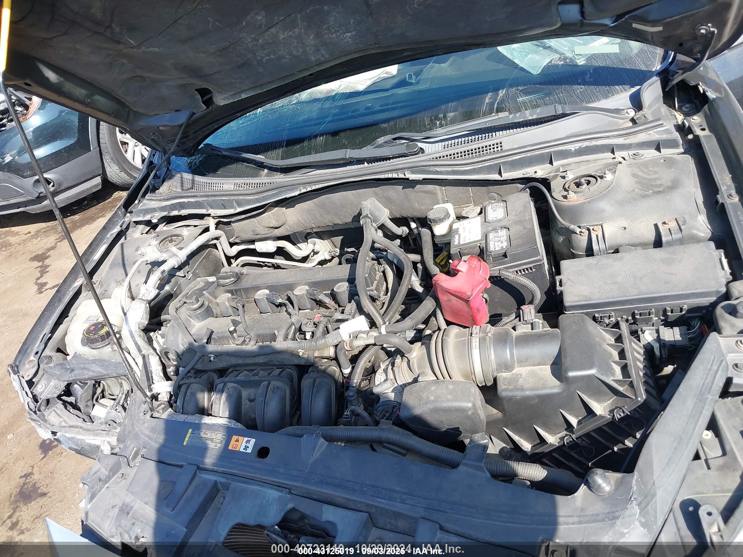 FORD FUSION image 10