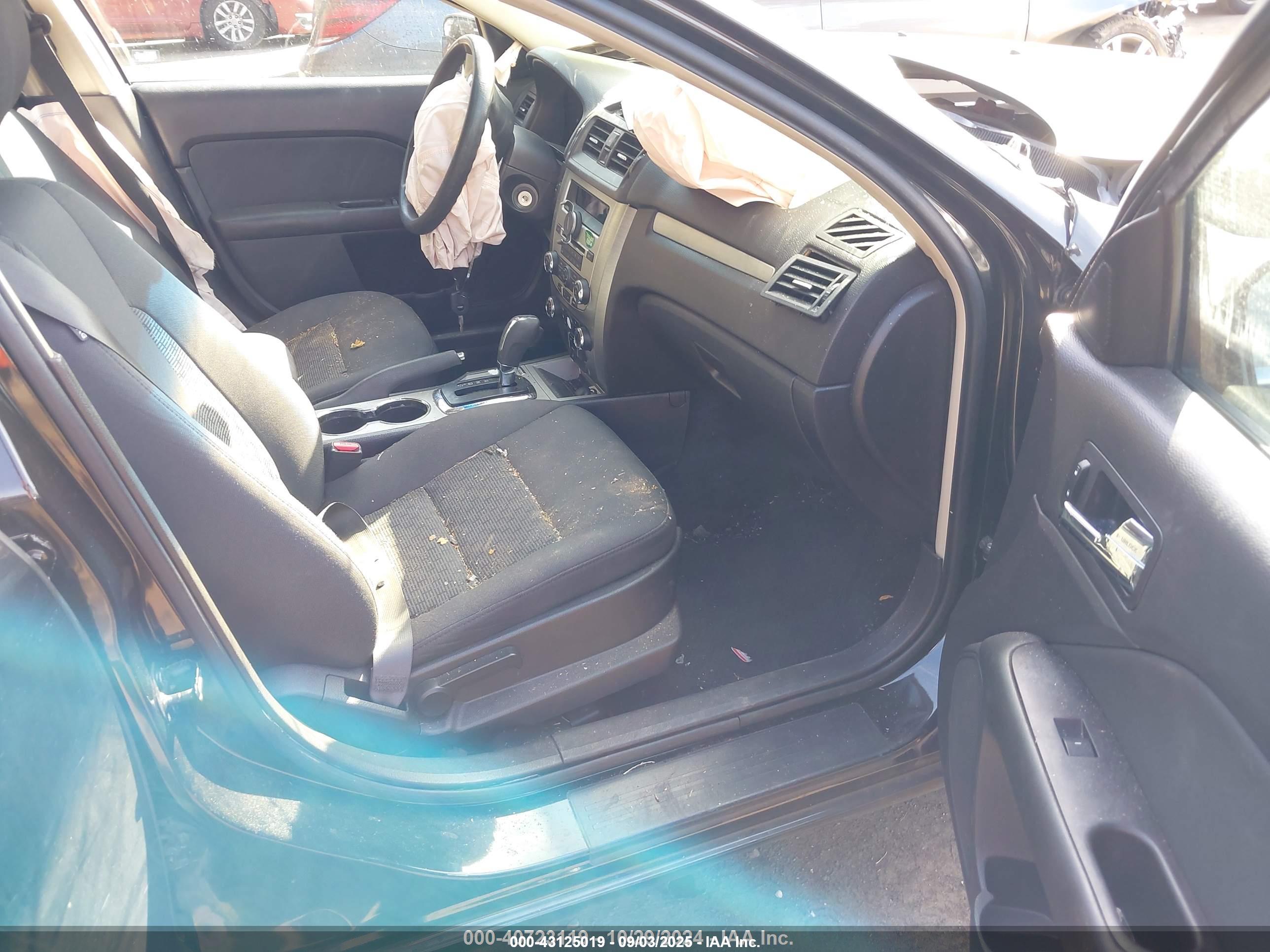 FORD FUSION image 5