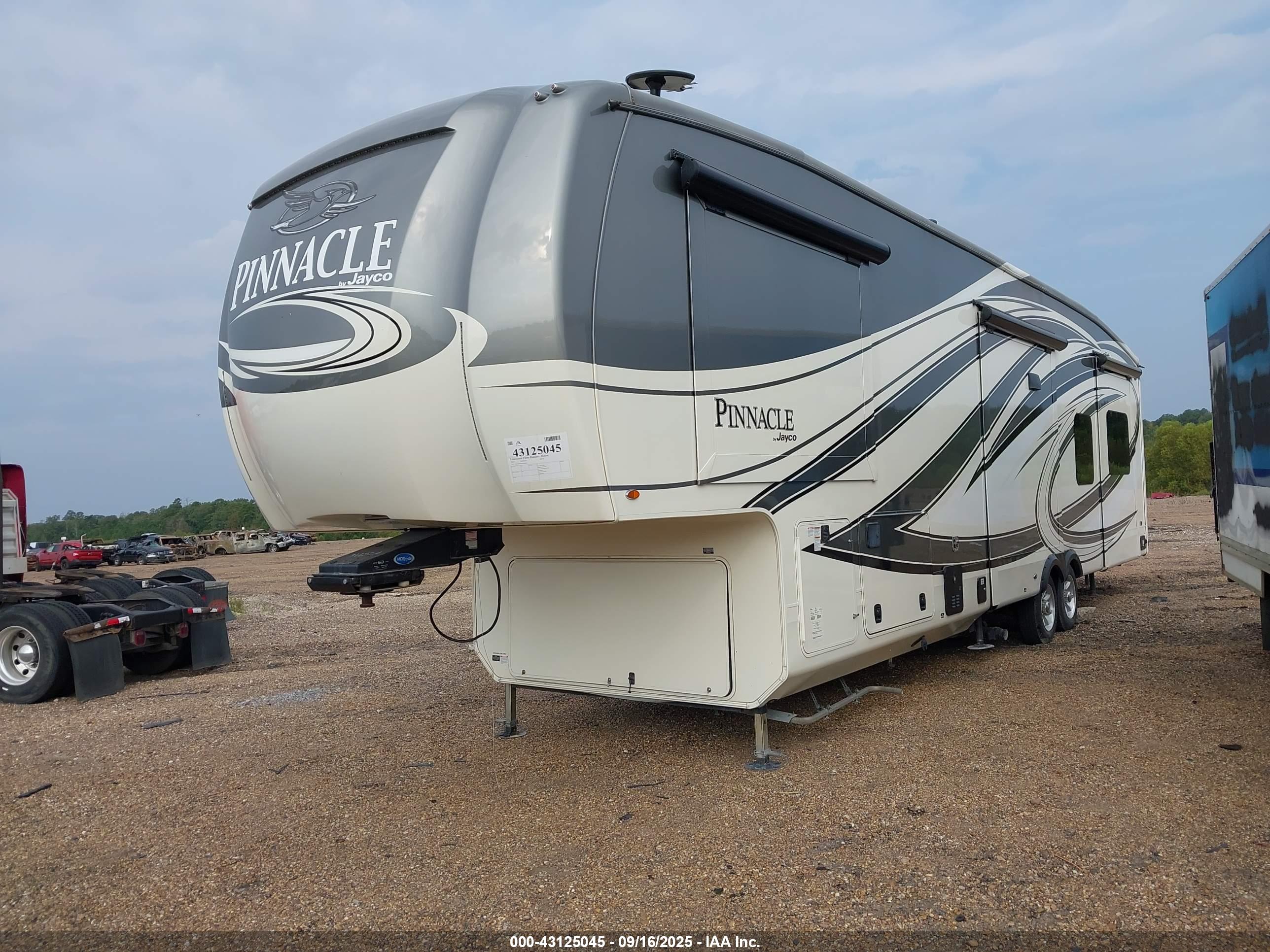 JAYCO 43FT image 2
