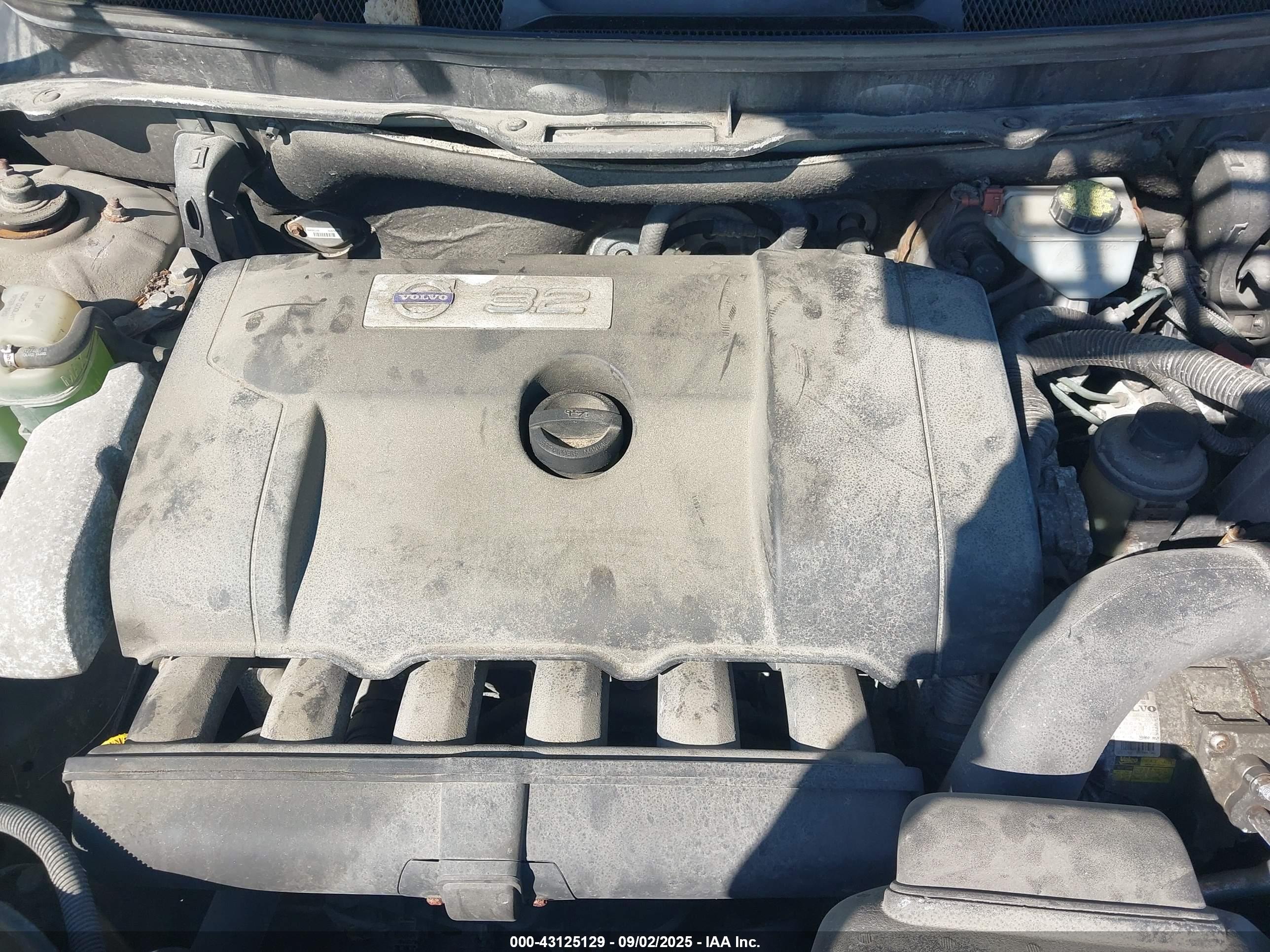 VOLVO XC90 image 10