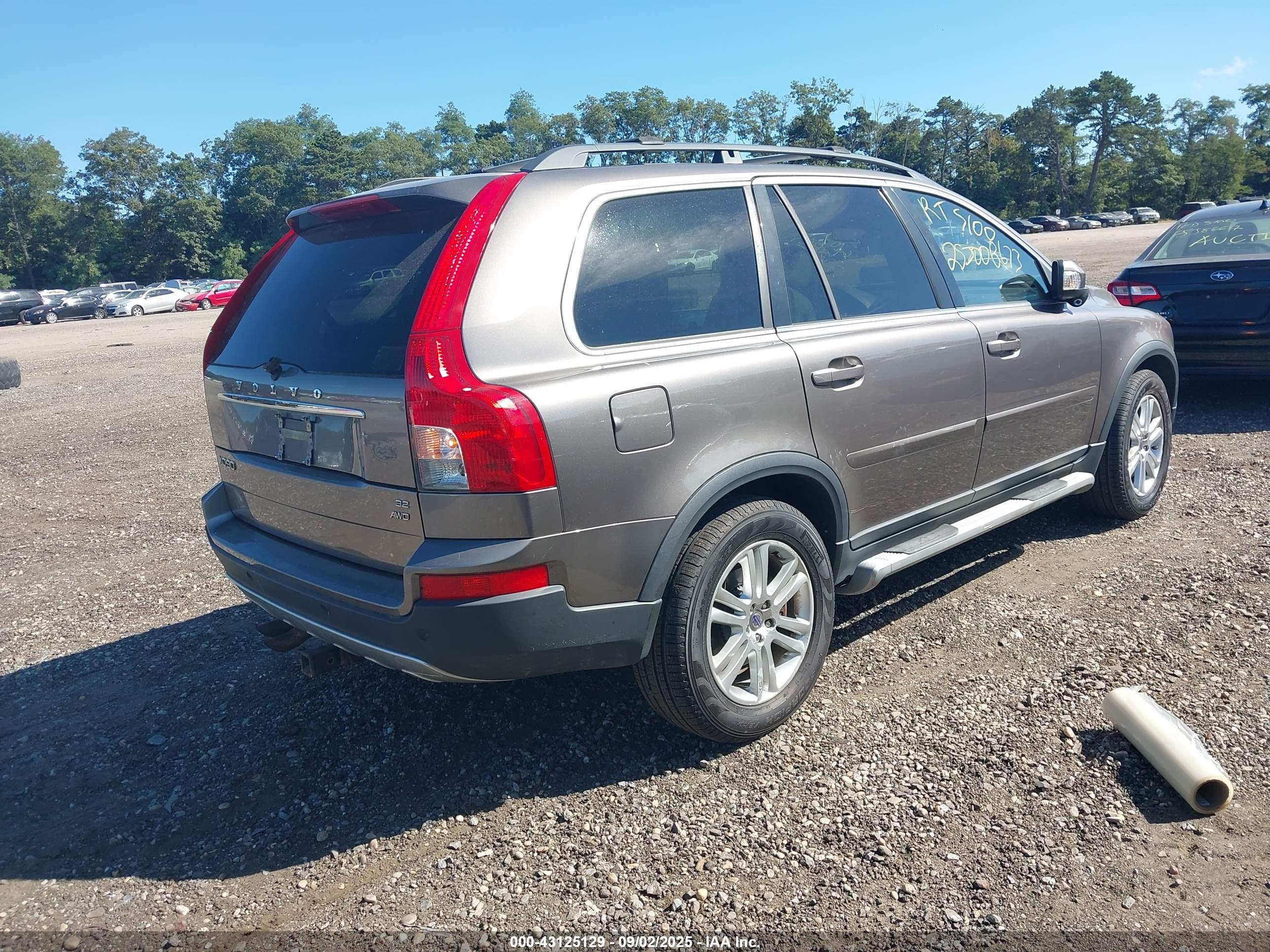 VOLVO XC90 image 4