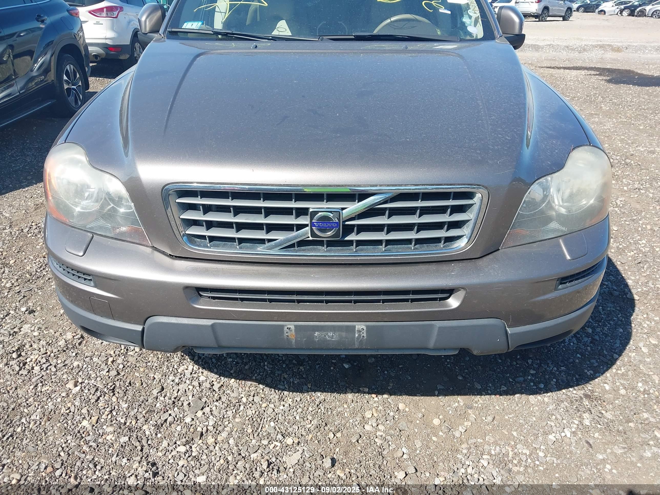 VOLVO XC90 image 6