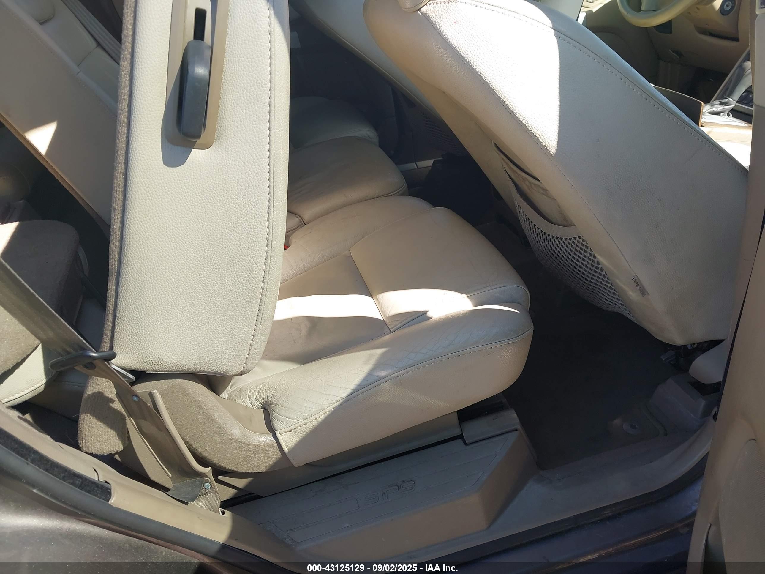 VOLVO XC90 image 8