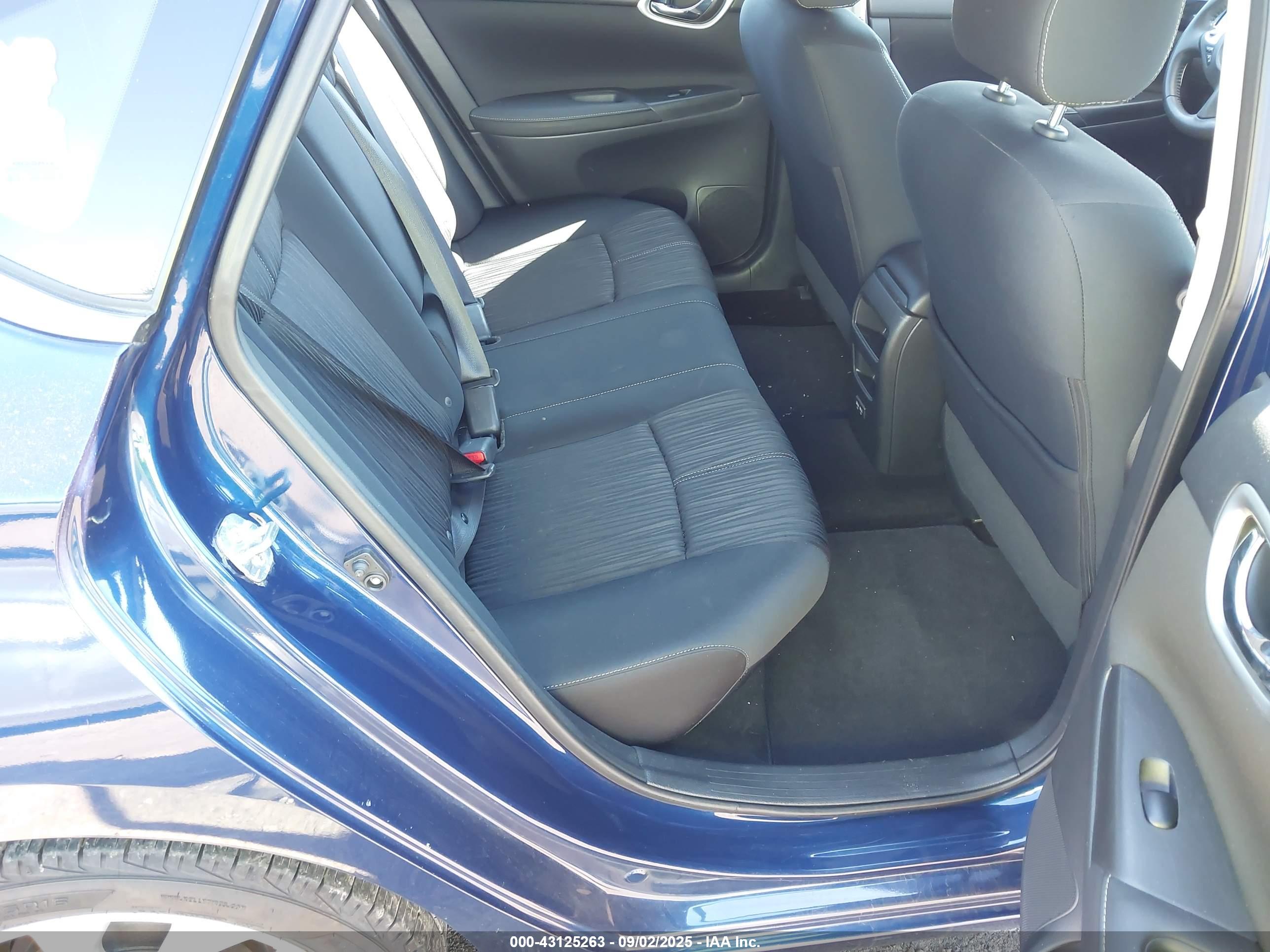 NISSAN SENTRA image 8