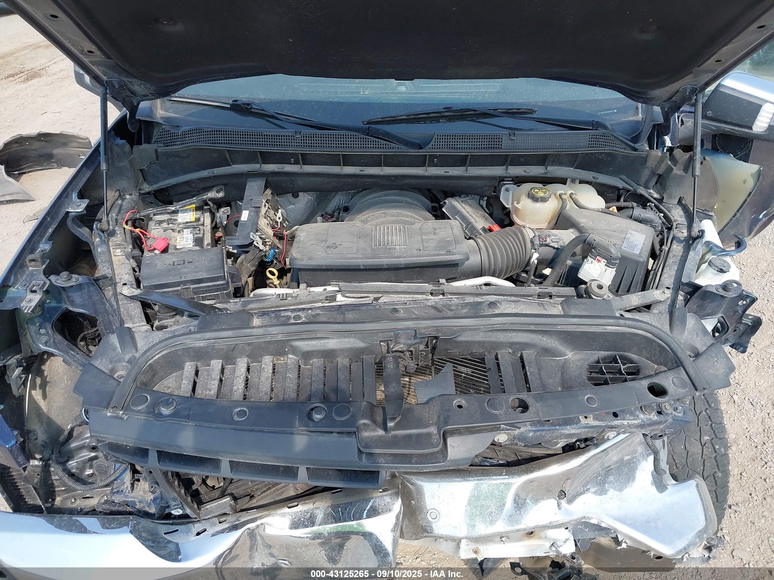 CHEVROLET SILVERADO image 10
