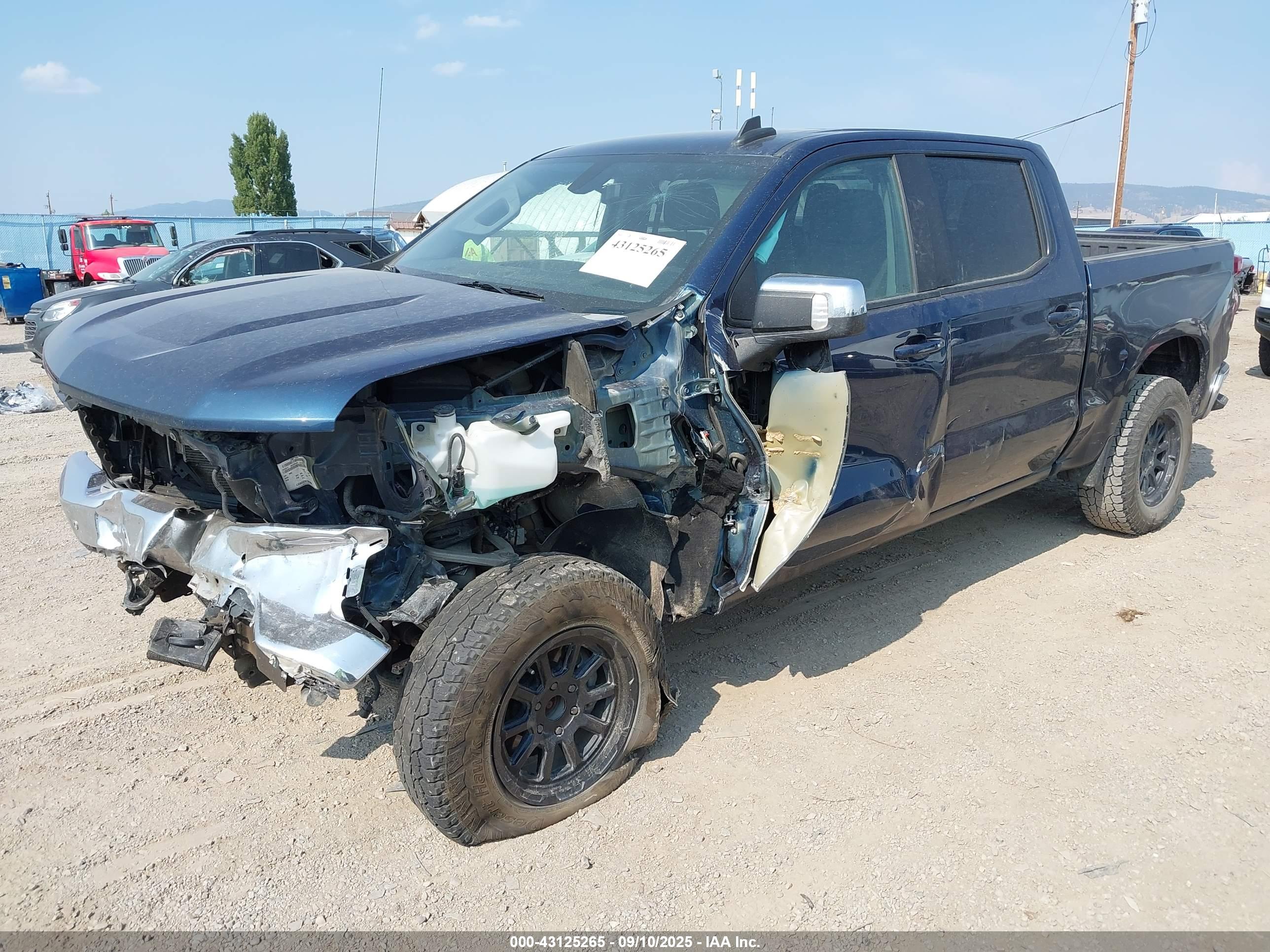 CHEVROLET SILVERADO image 2