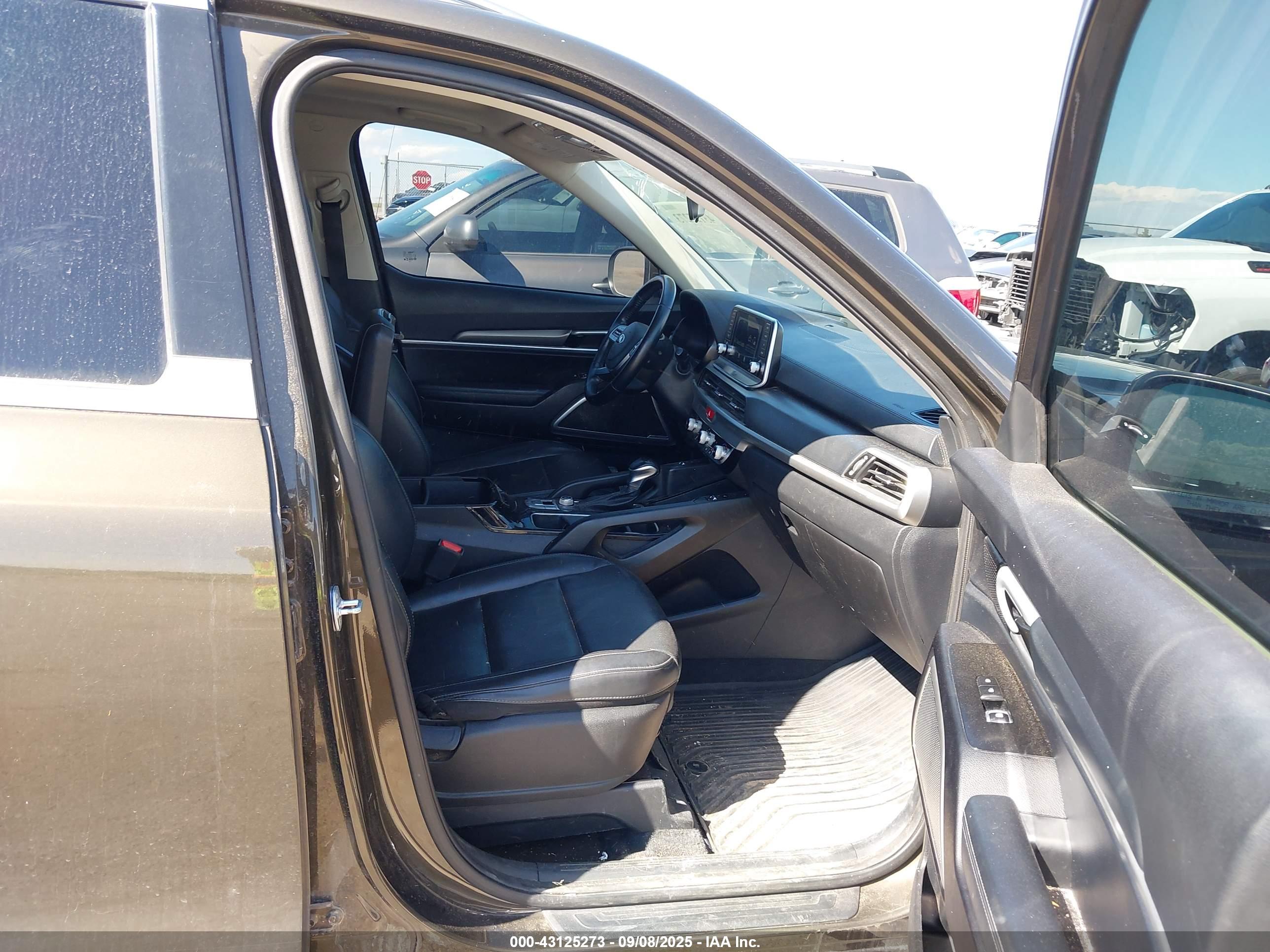 KIA TELLURIDE image 5