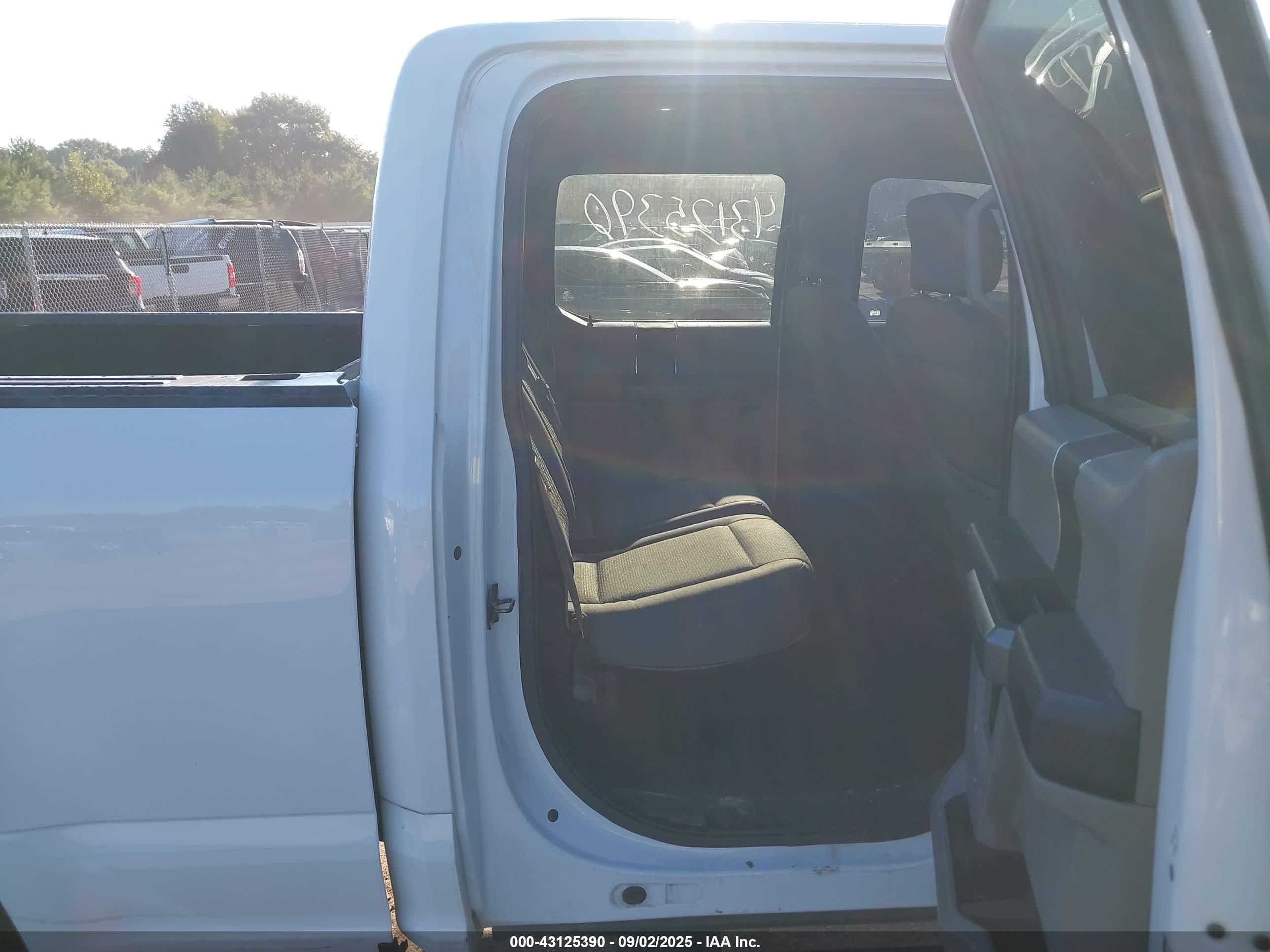 FORD F-150 image 8