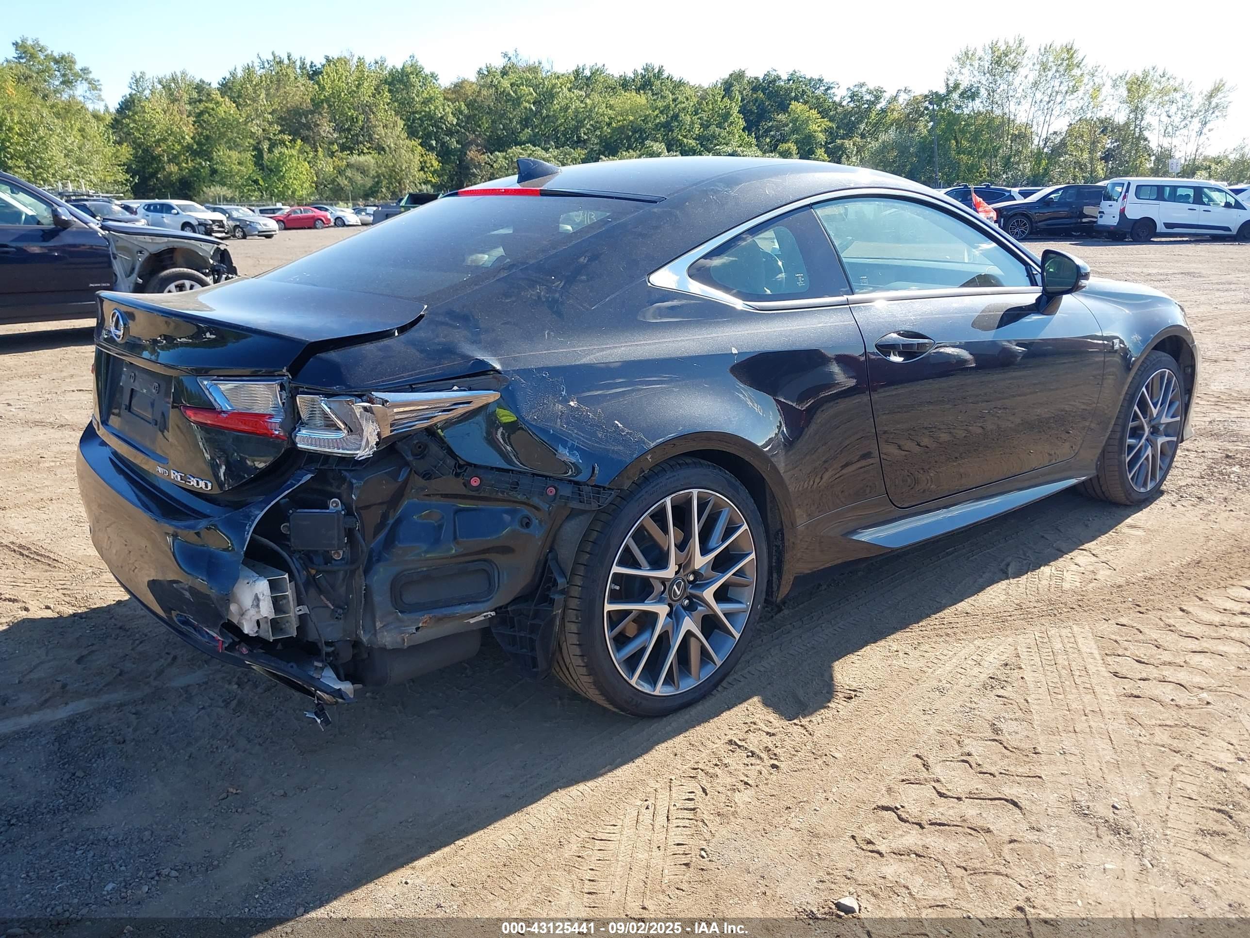 LEXUS RC image 6