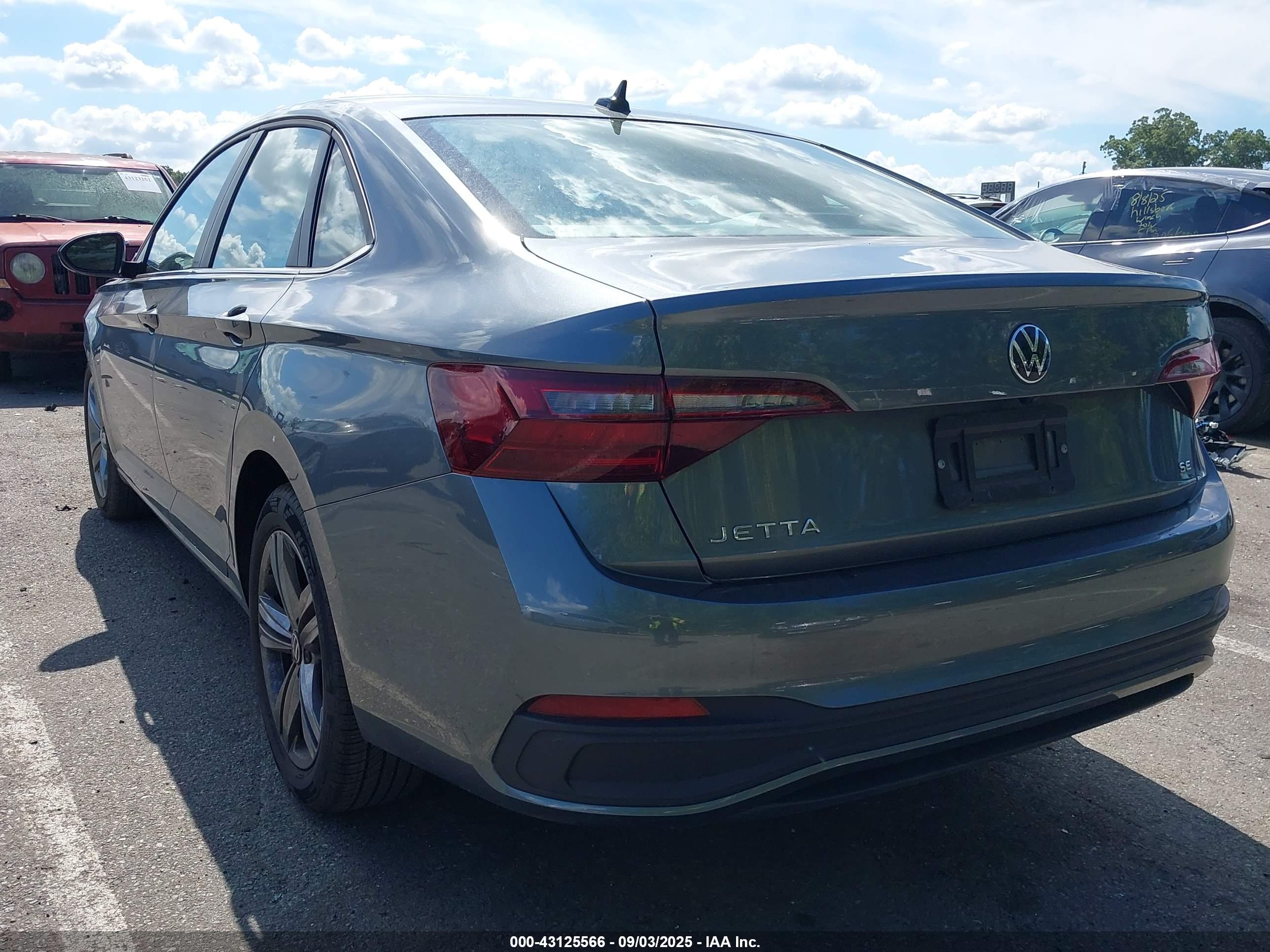 VOLKSWAGEN JETTA image 3