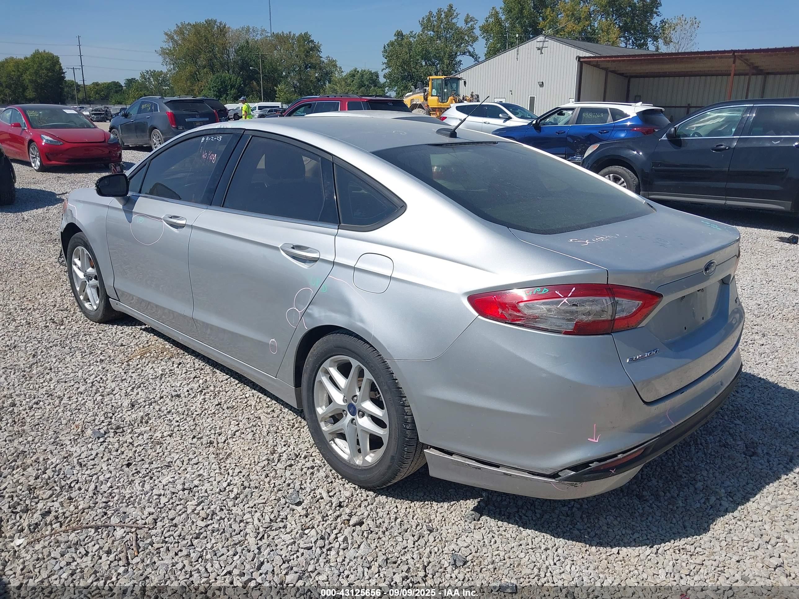 FORD FUSION image 3