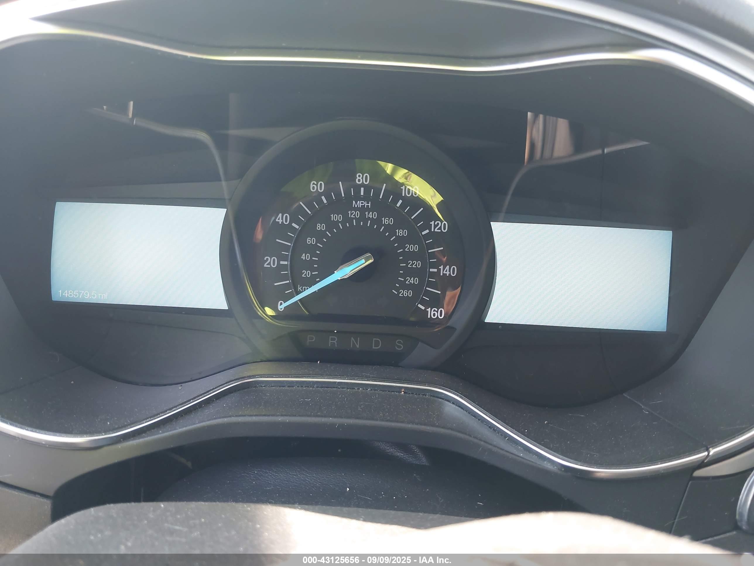 FORD FUSION image 7