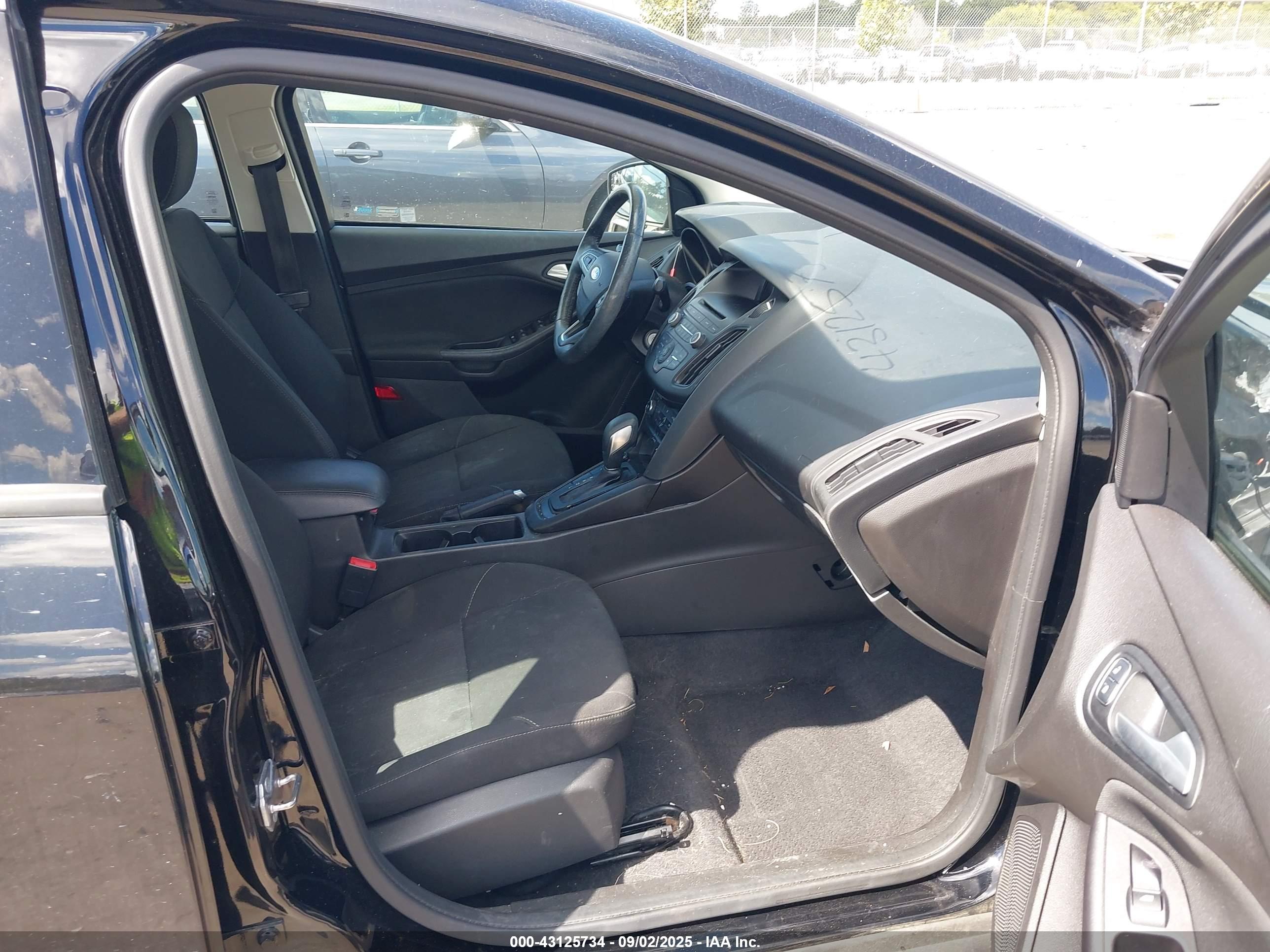 FORD FOCUS image 5