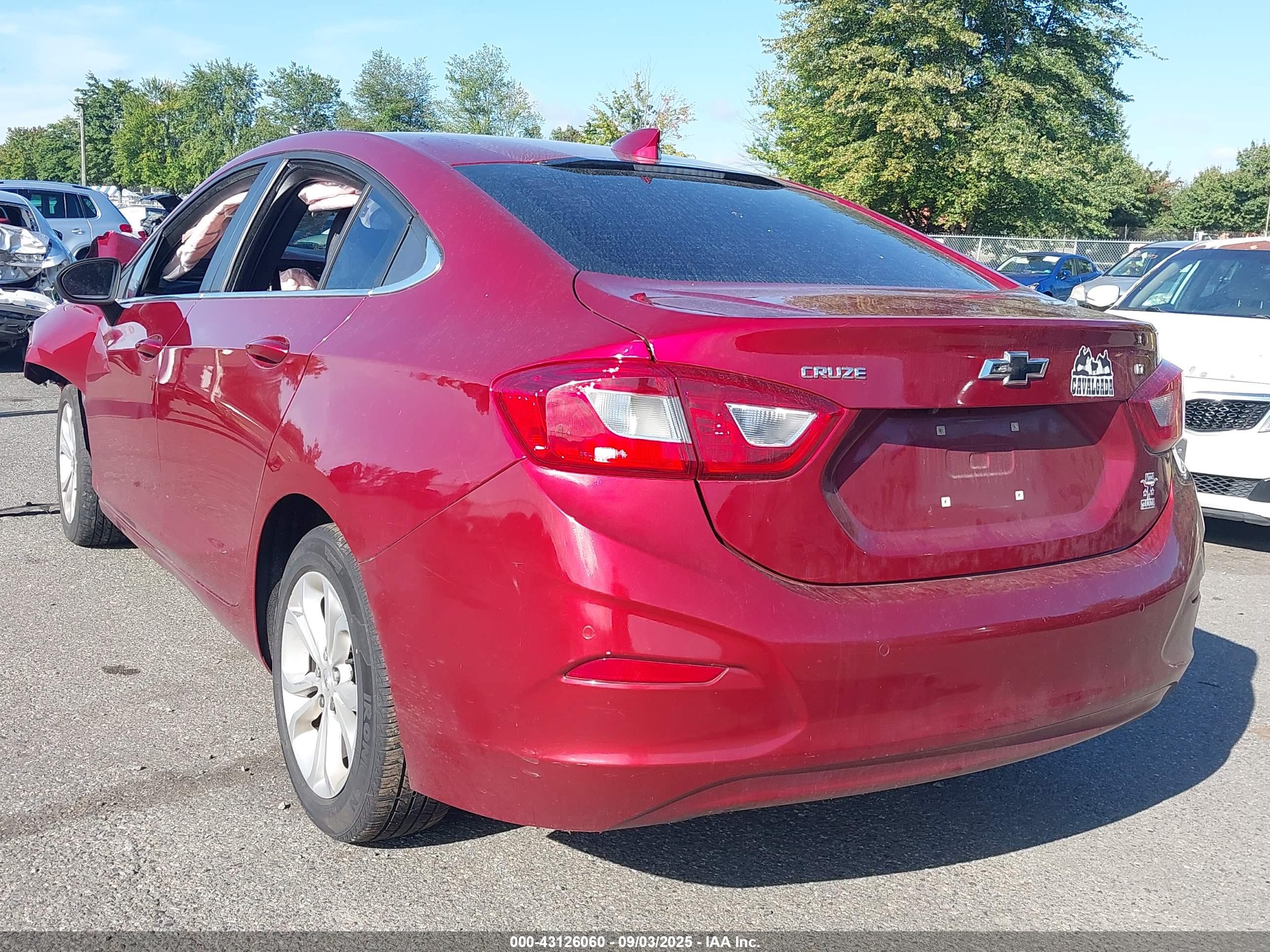 CHEVROLET CRUZE image 3