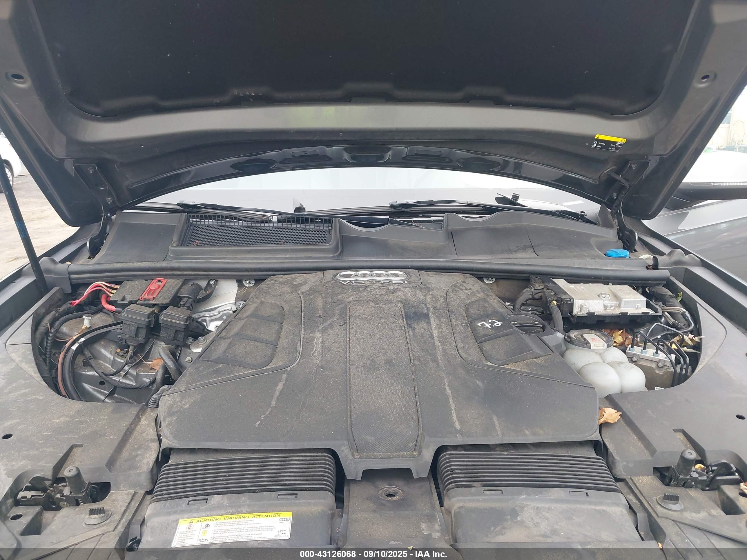 AUDI Q7 image 10