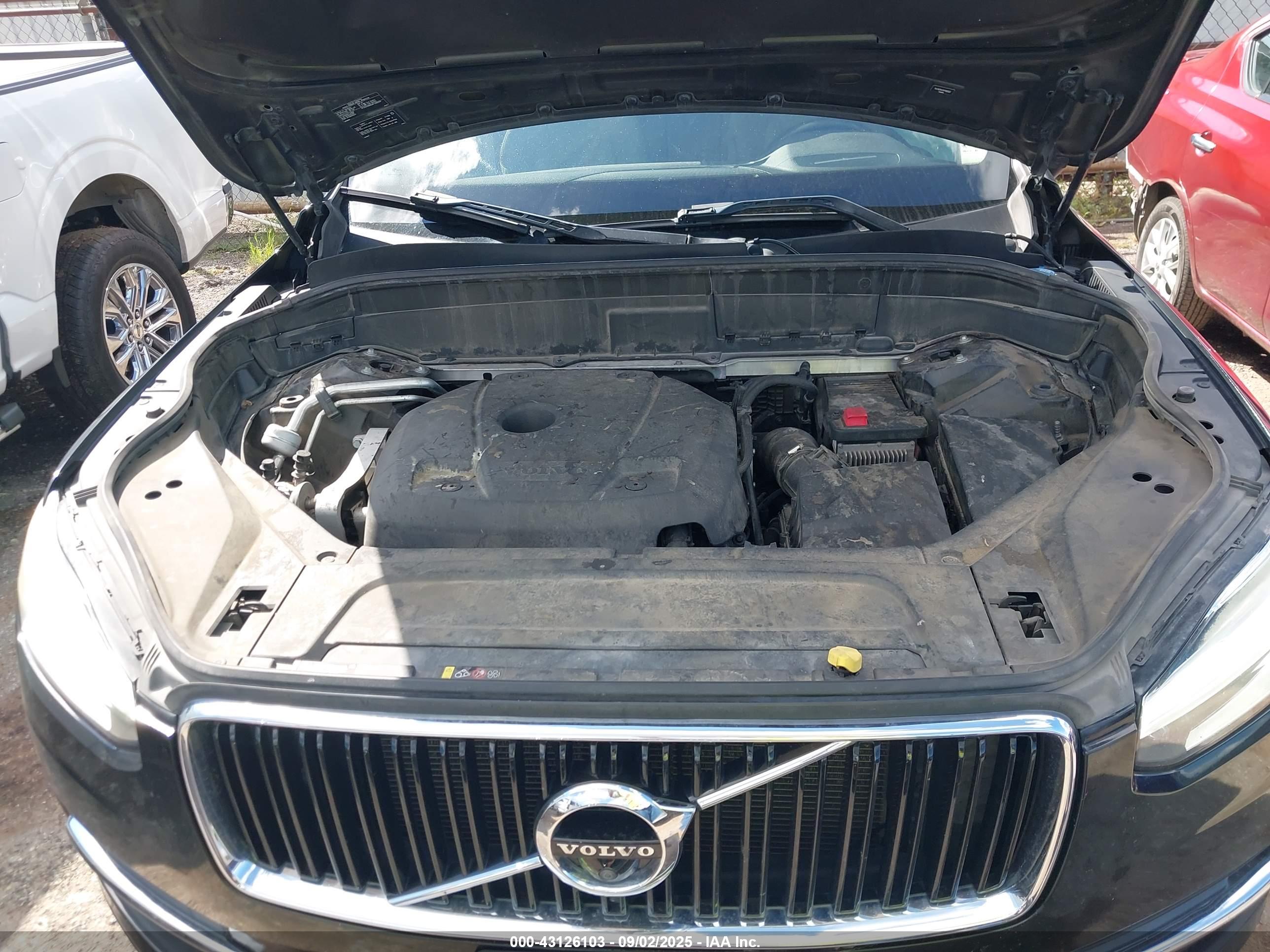 VOLVO XC90 image 10