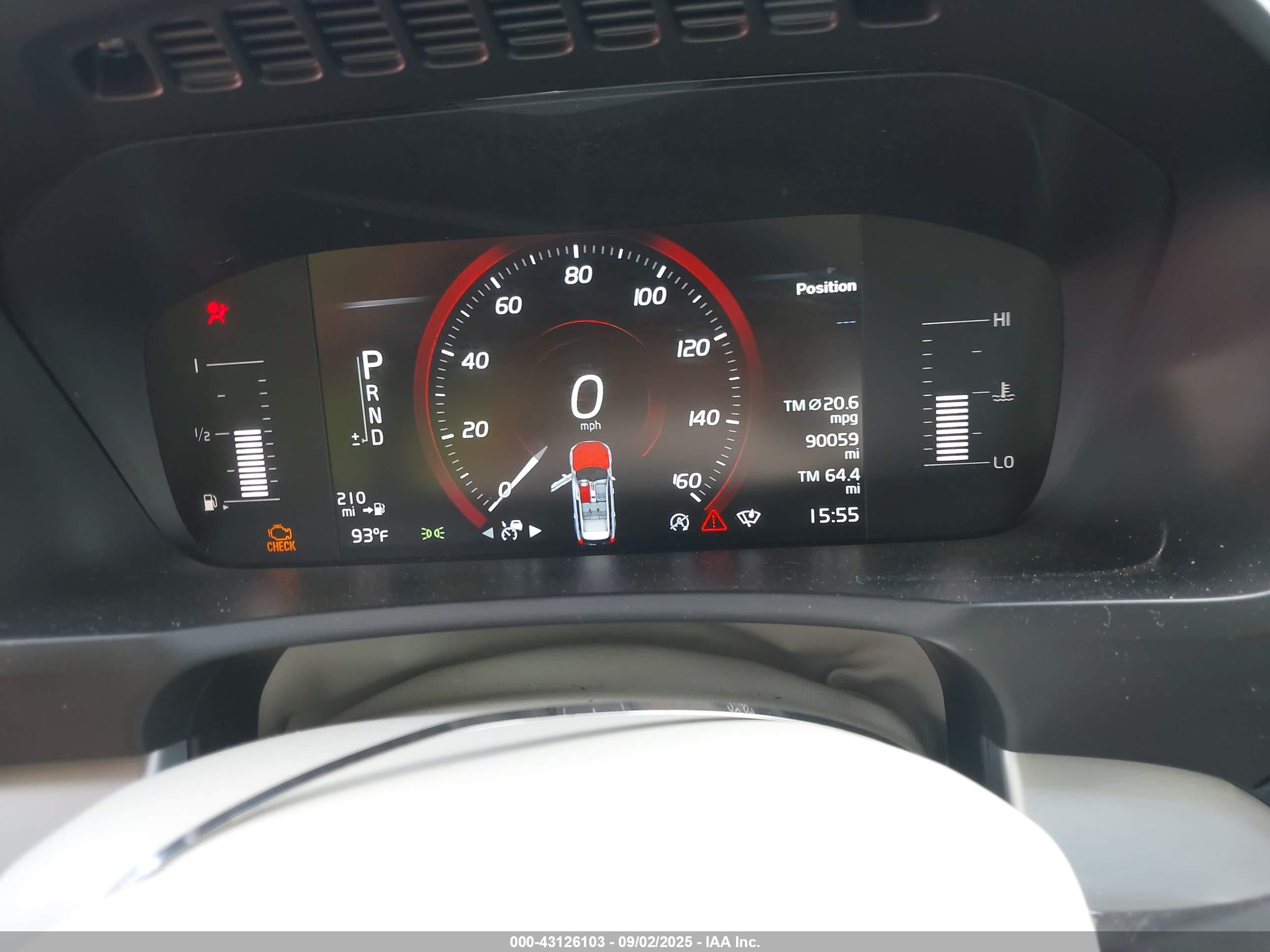 VOLVO XC90 image 7