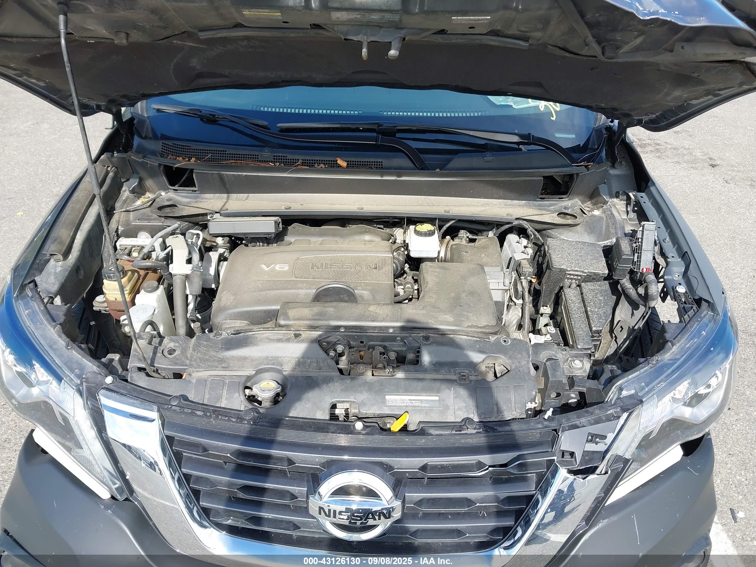 NISSAN PATHFINDER image 10