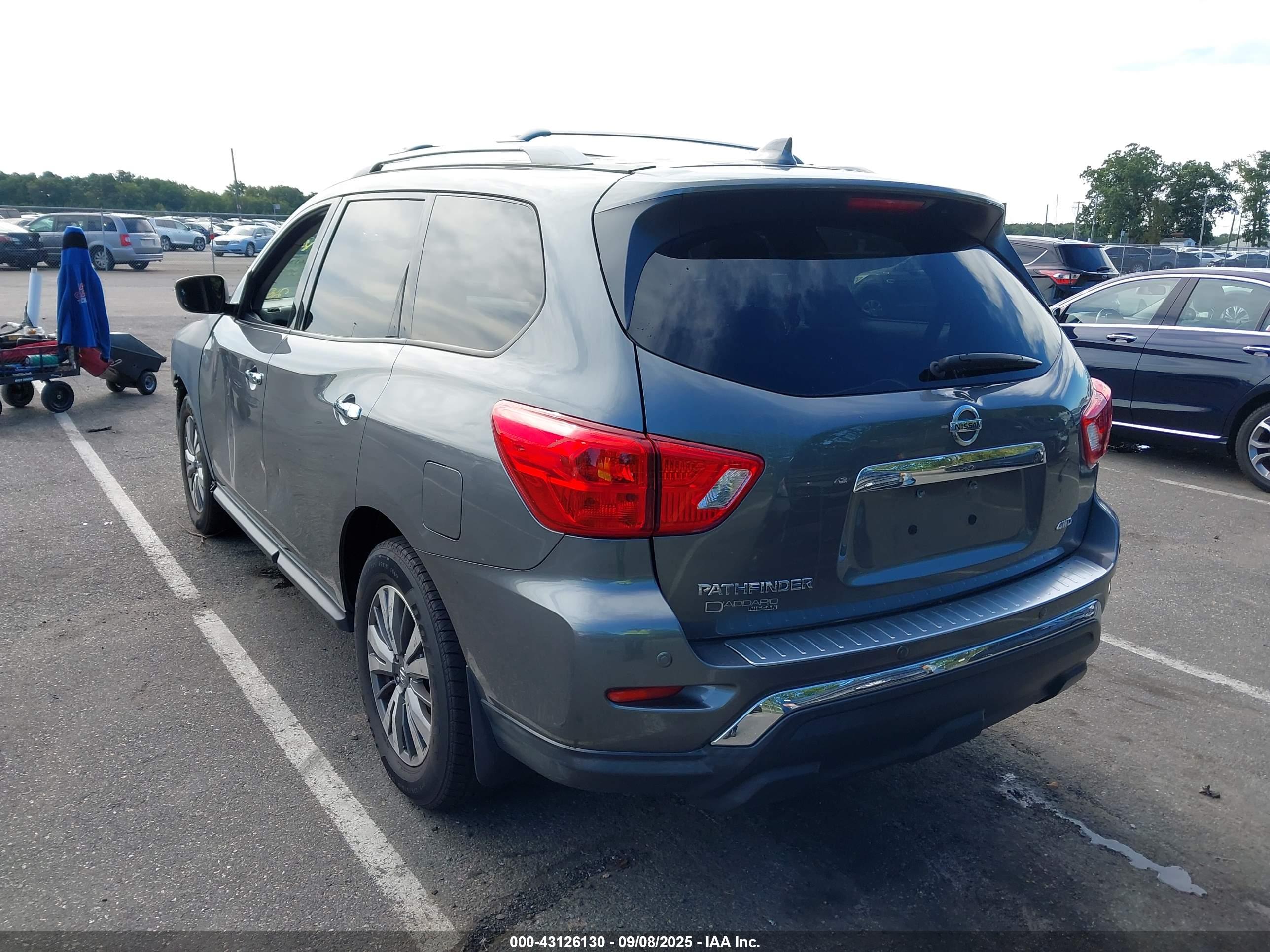 NISSAN PATHFINDER image 3
