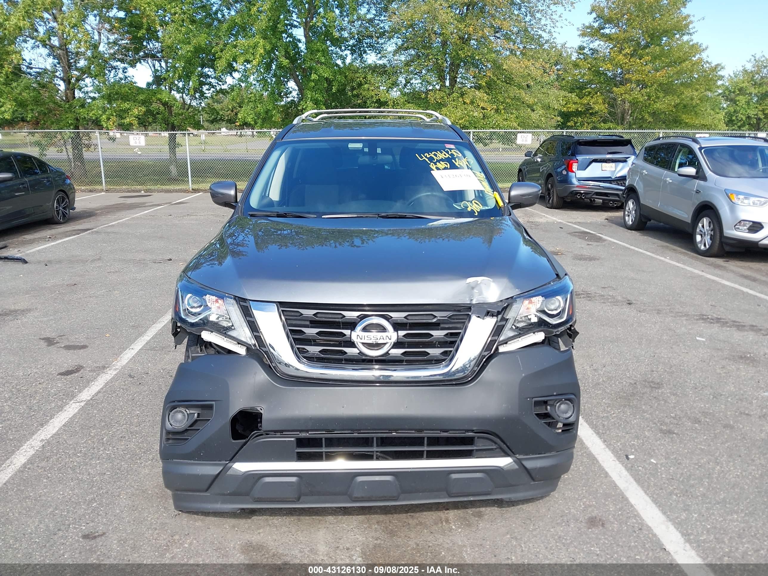 NISSAN PATHFINDER image 6