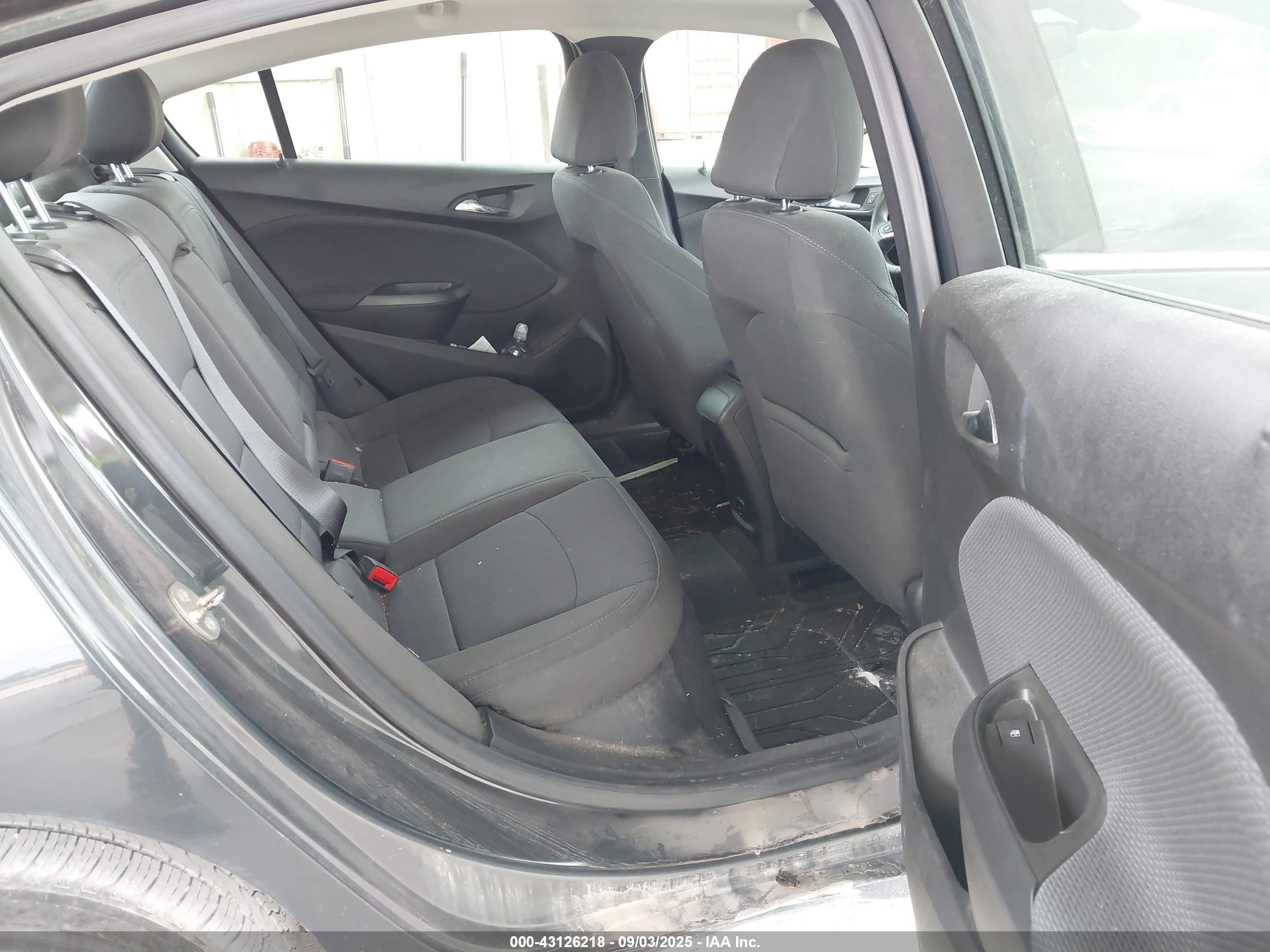CHEVROLET CRUZE image 8