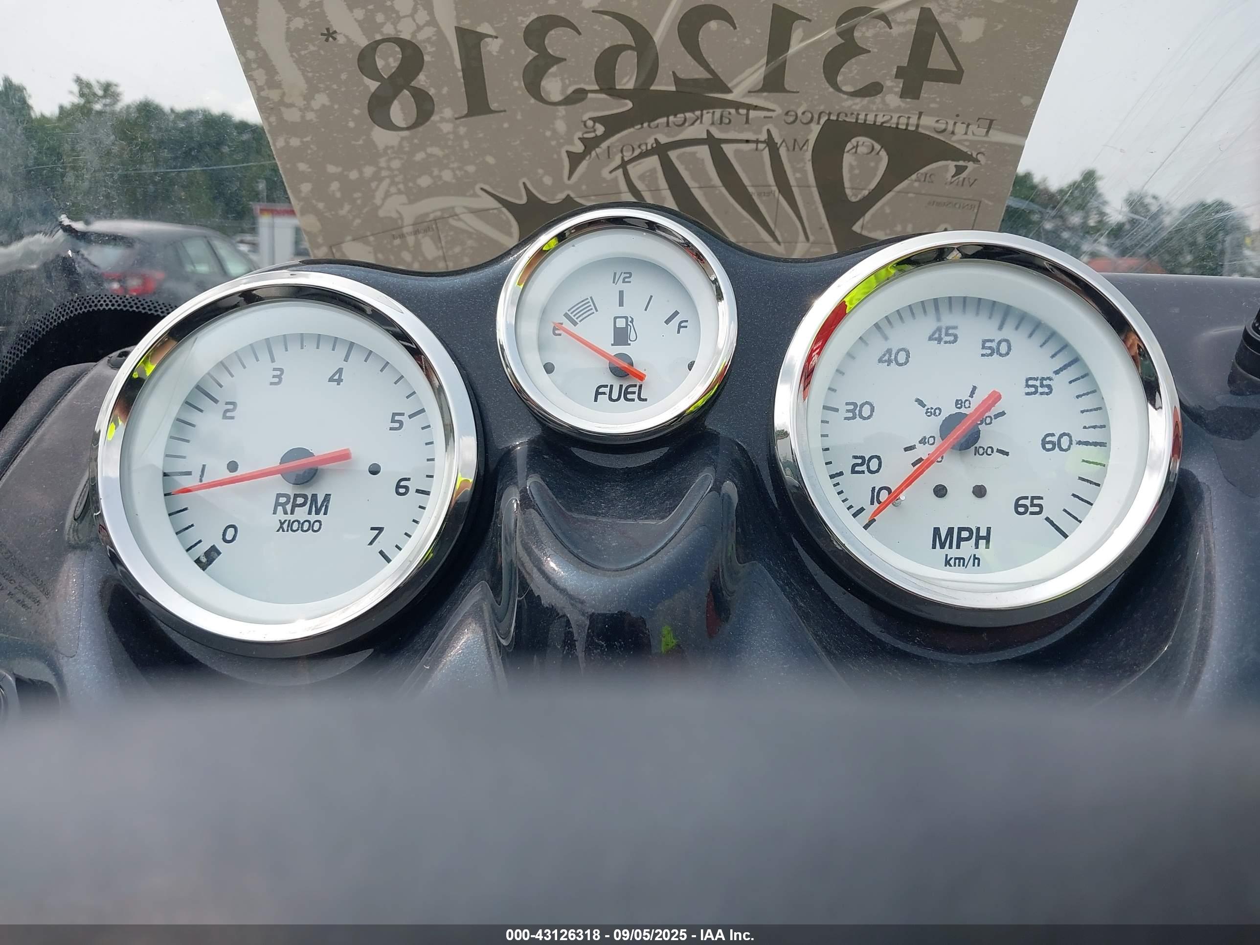 TRACKER MARINE image 7
