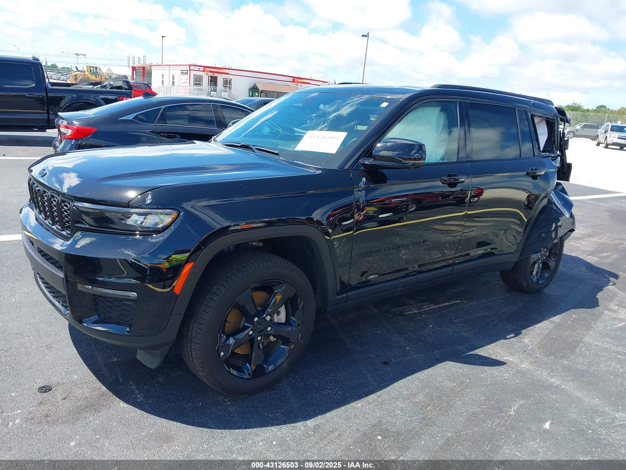 JEEP GRAND image 2